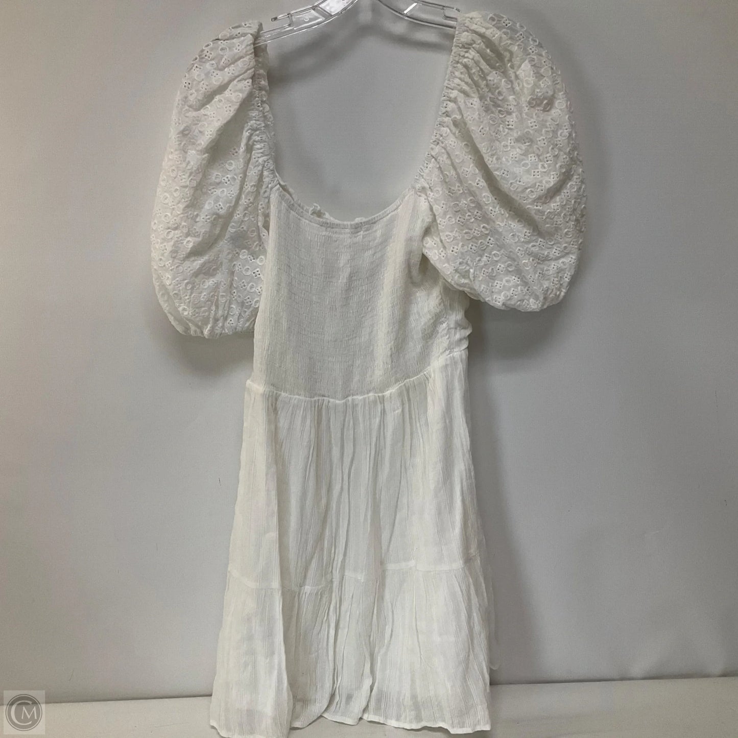 Dress Casual Short By Cma In White, Size: L