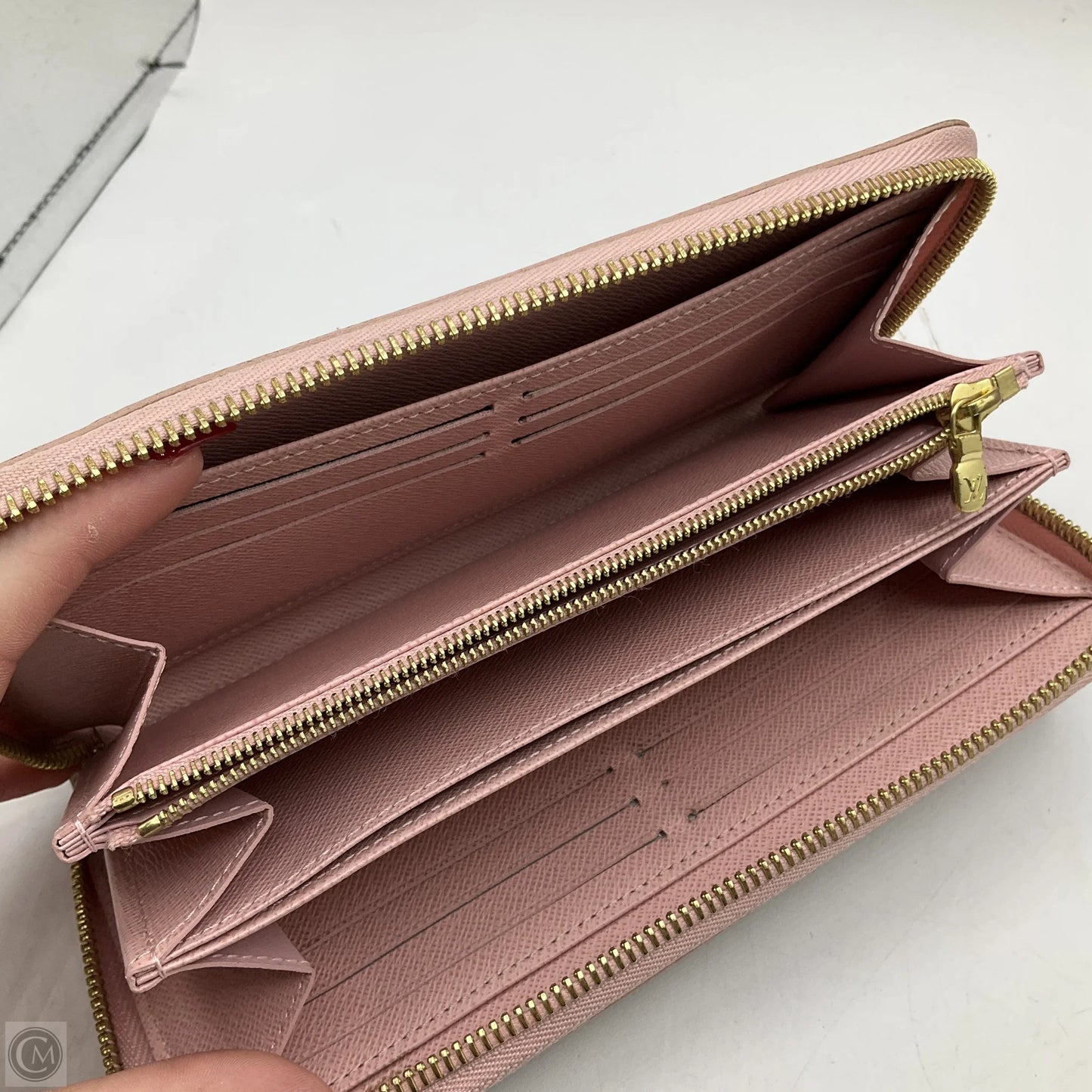 Wallet Luxury Designer By Louis Vuitton, Size: Medium