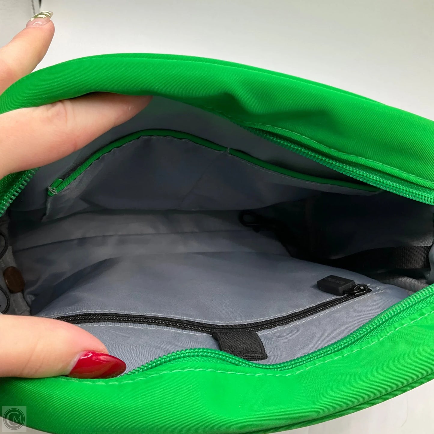 Crossbody By Cmc, Size: Medium