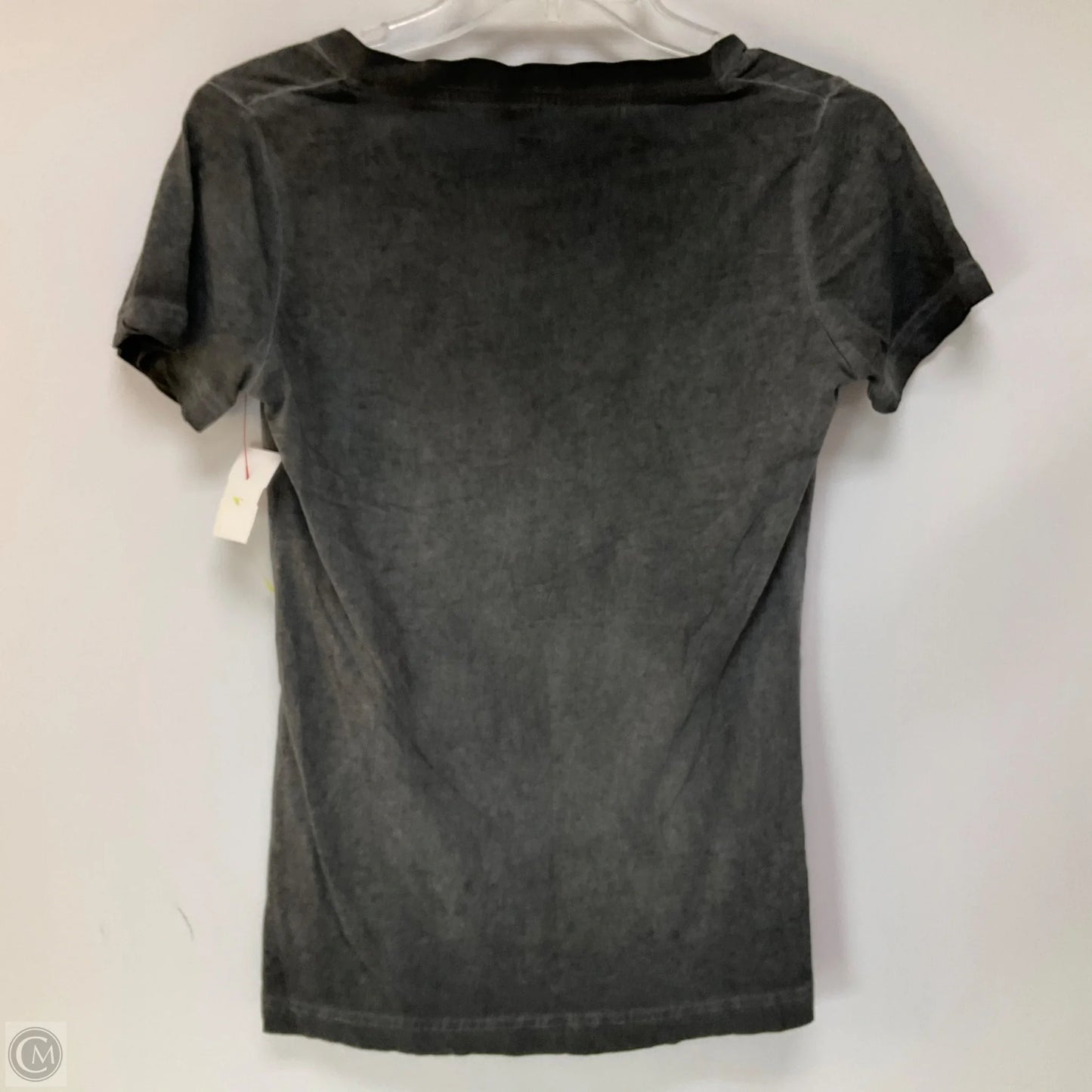 Top Short Sleeve By Clothes Mentor In Grey & Red, Size: M