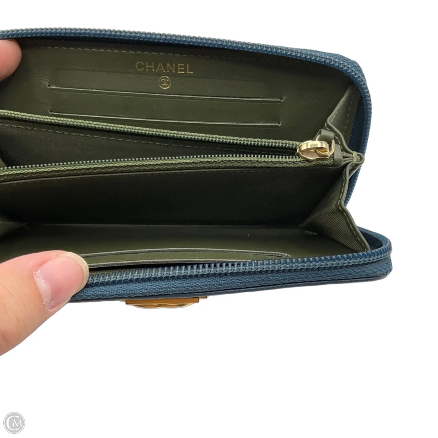 Wallet Luxury Designer By Chanel, Size: Medium