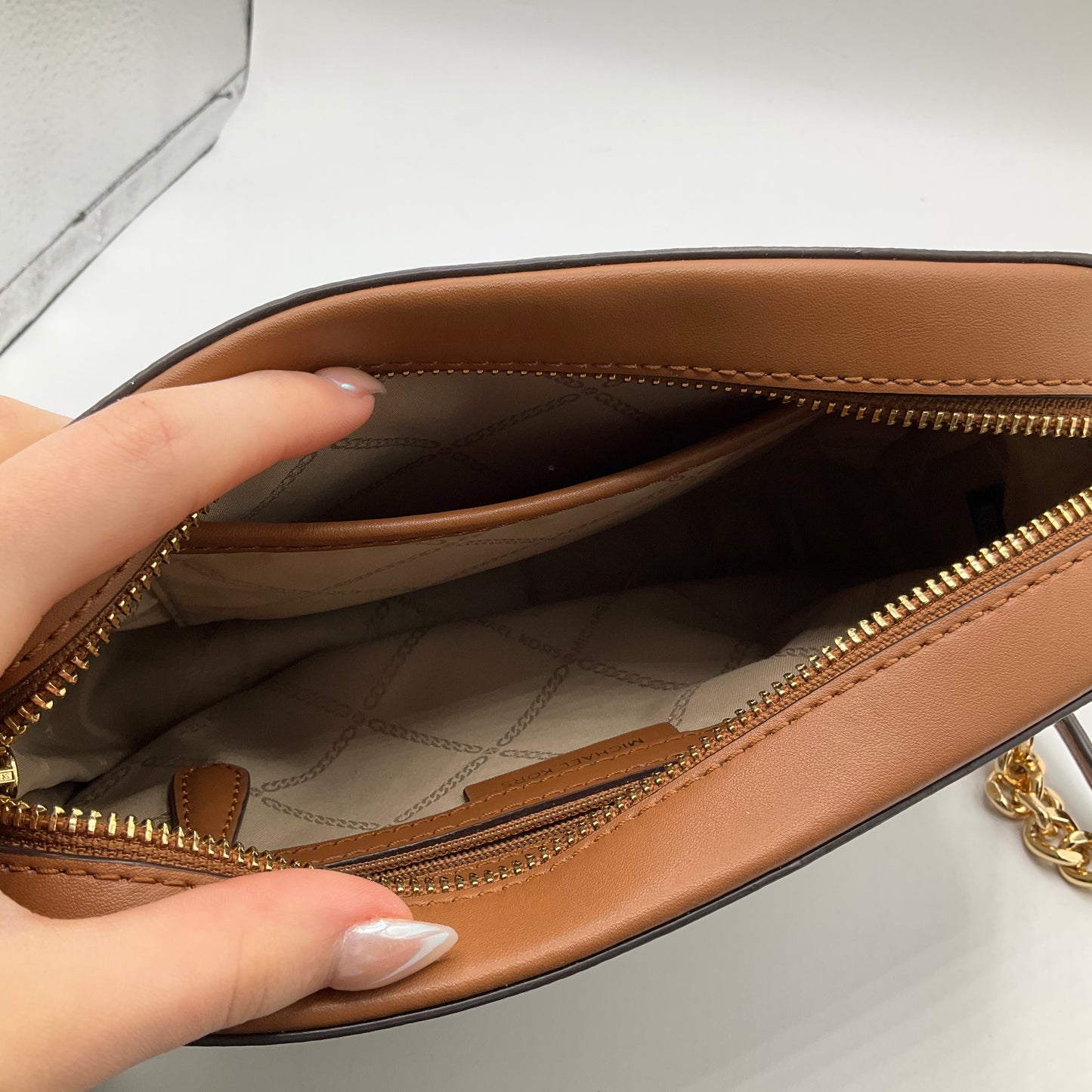 Handbag Designer By Michael Kors Size: Large