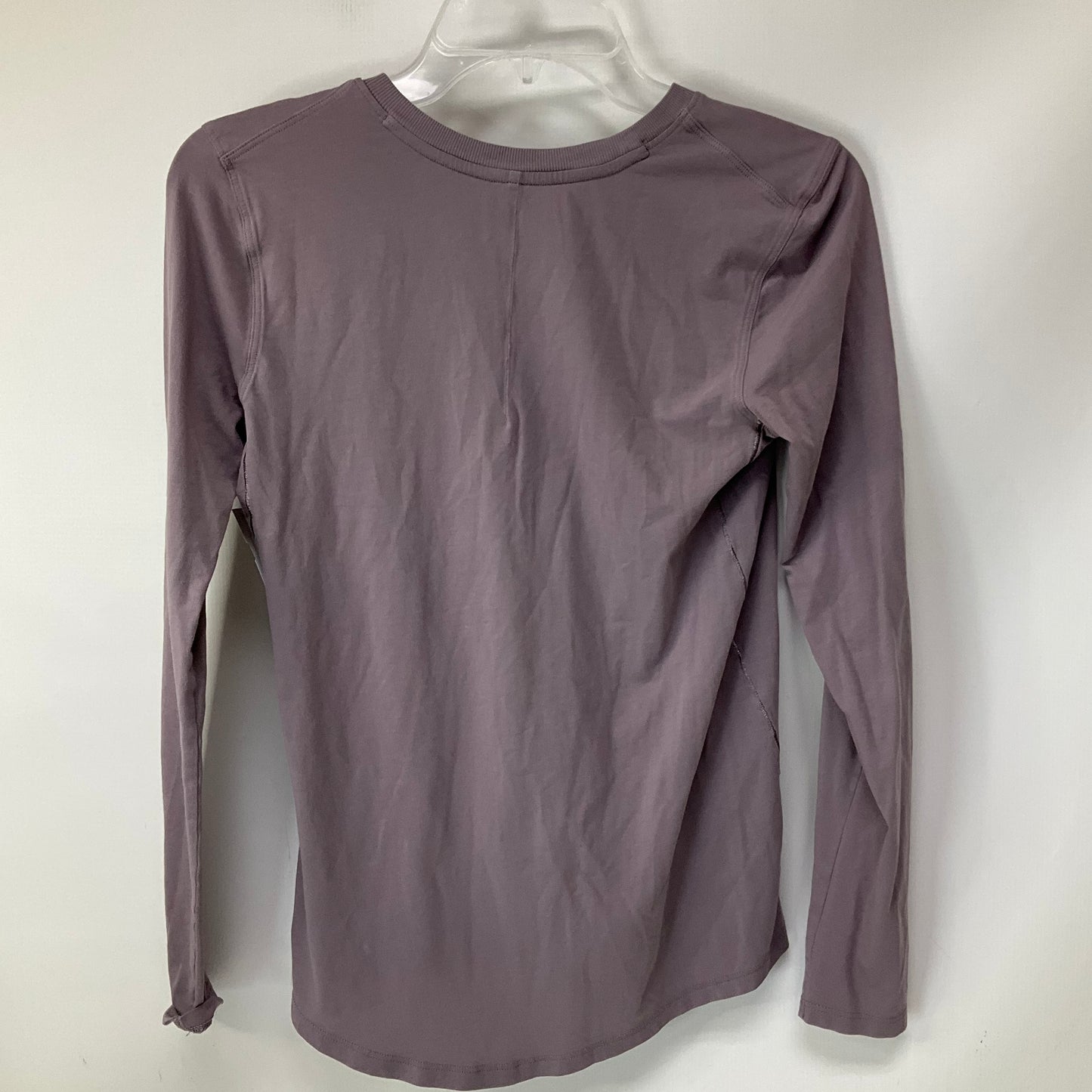 Athletic Top Long Sleeve Crewneck By Lululemon In Mauve, Size: 6