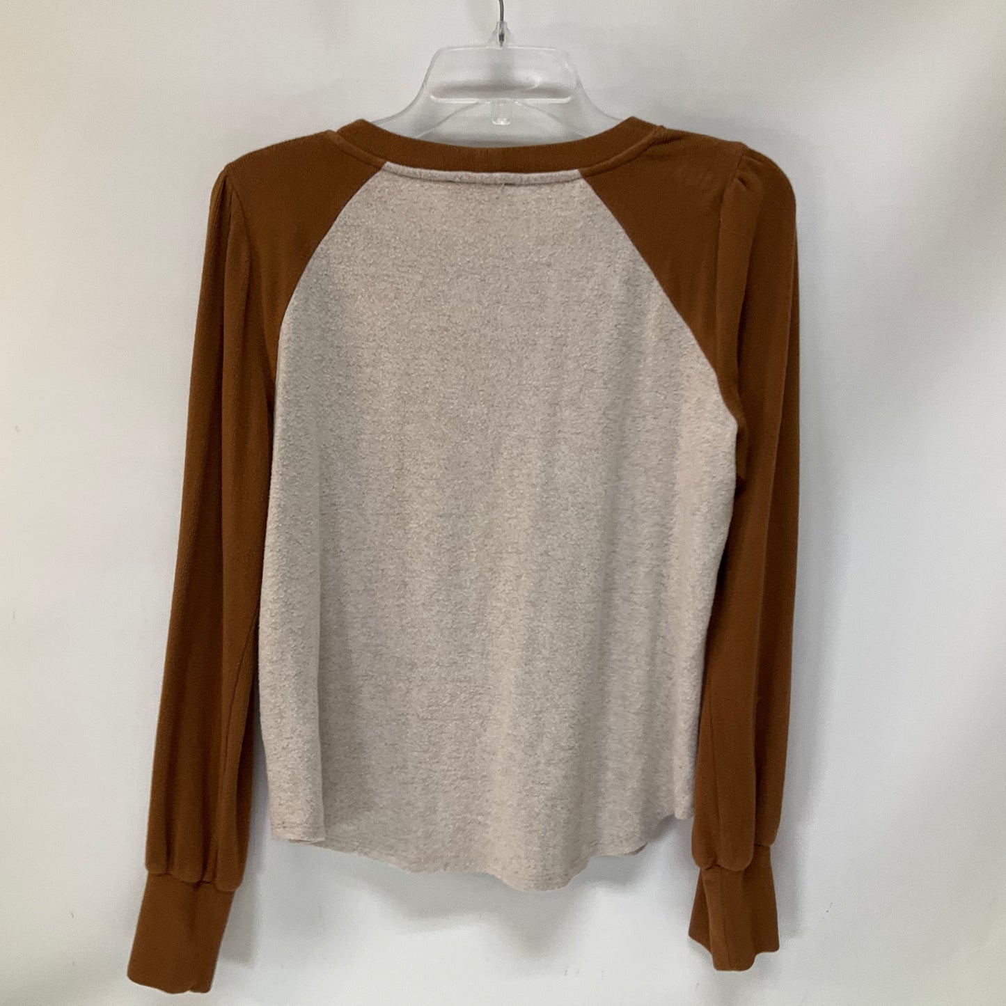 Top Long Sleeve By Evereve In Tan, Size: M