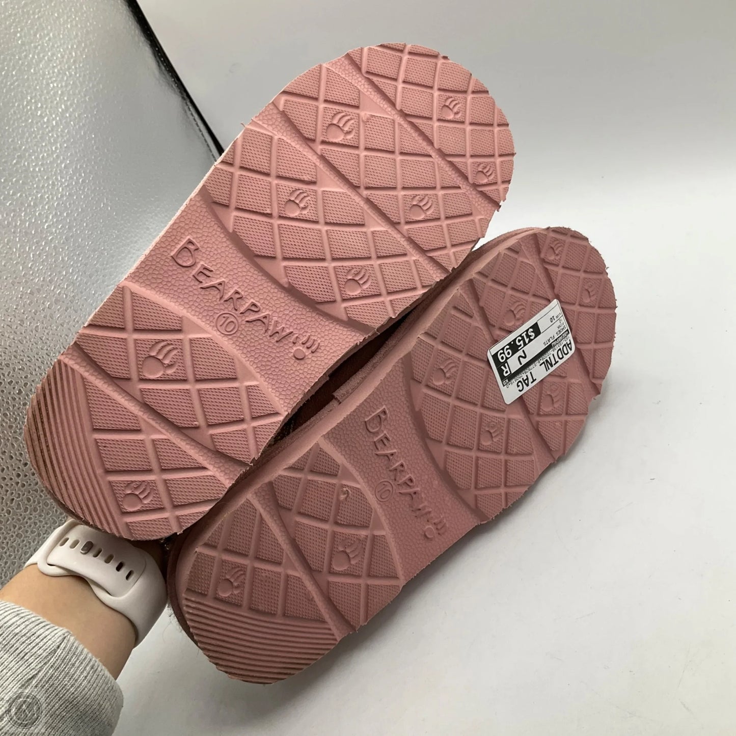 Shoes Flats By Bearpaw In Pink, Size: 10