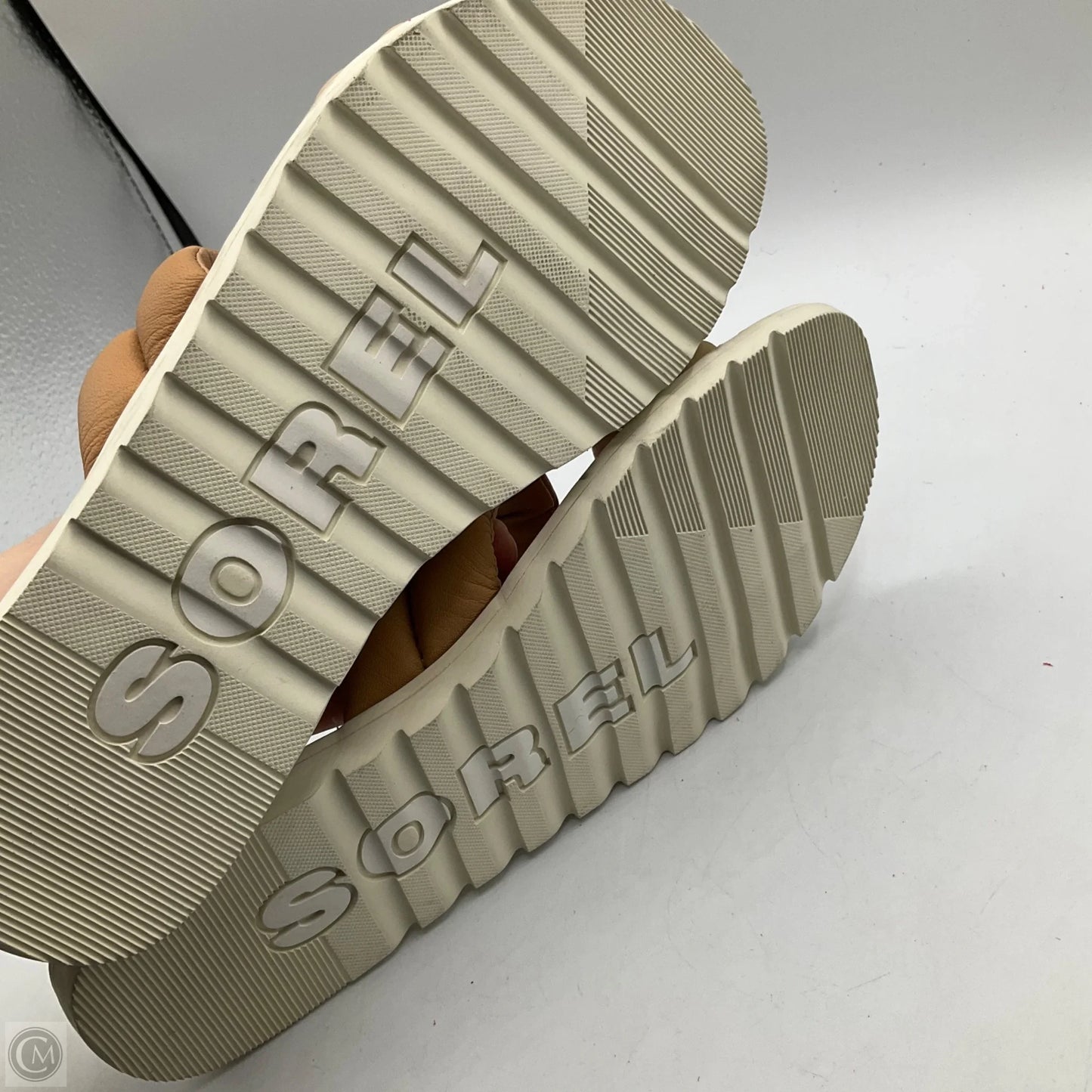 Sandals Flats By Sorel In Tan, Size: 7.5