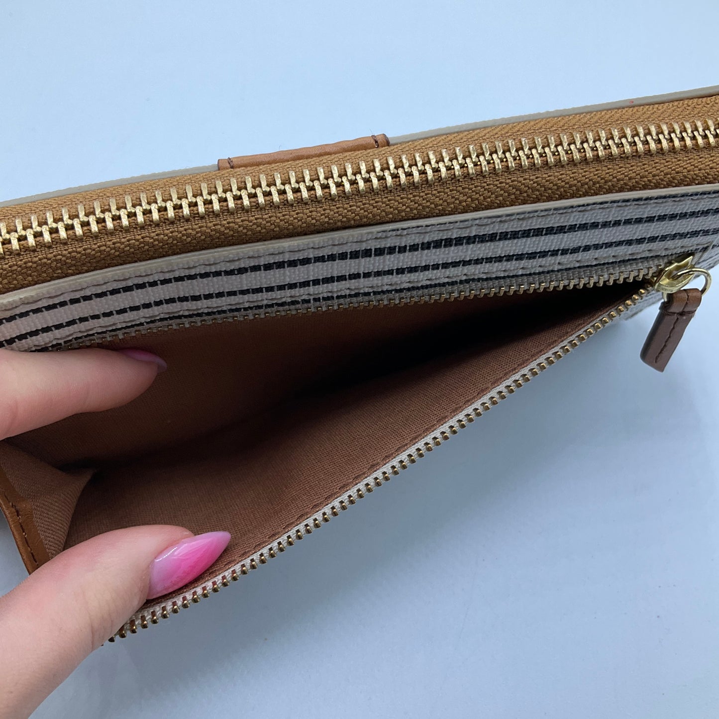 Wallet By Fossil  Size: Large