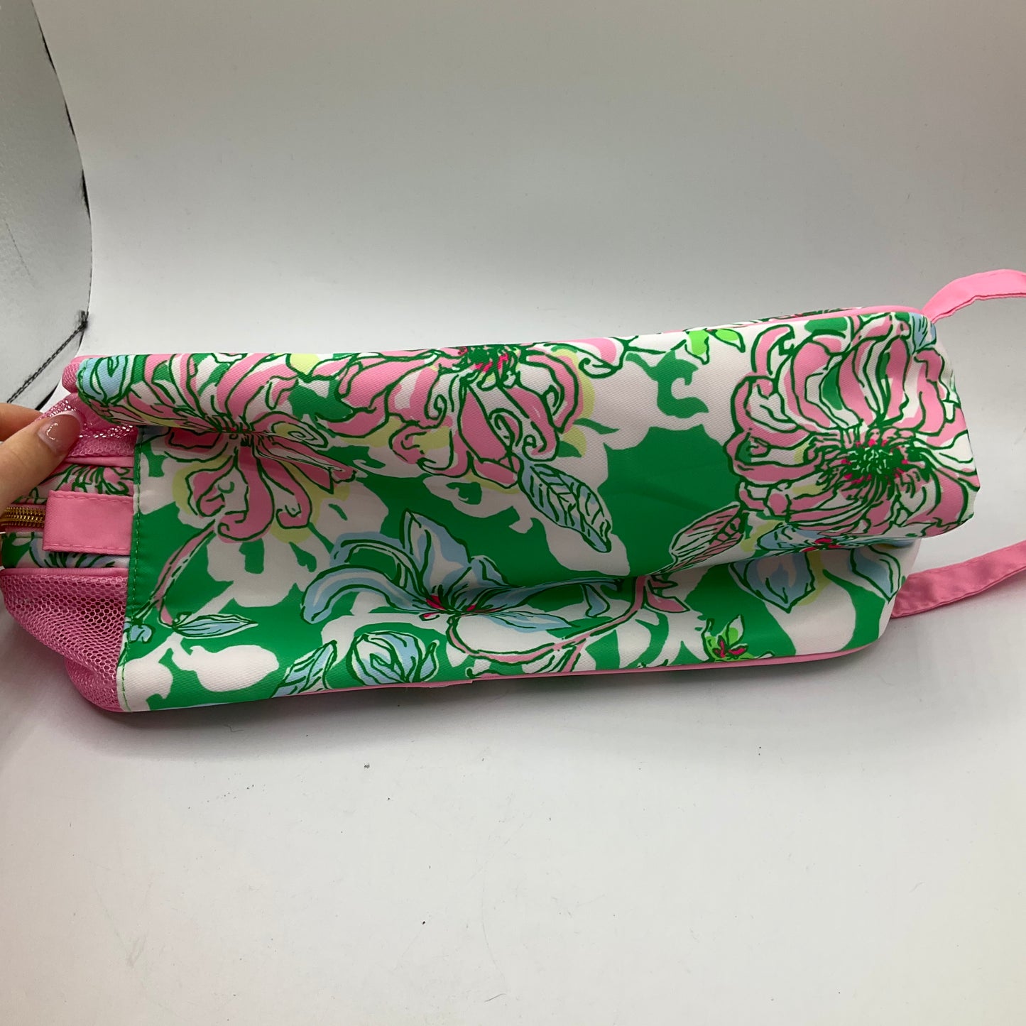 Makeup Bag By Lilly Pulitzer, Size: Medium