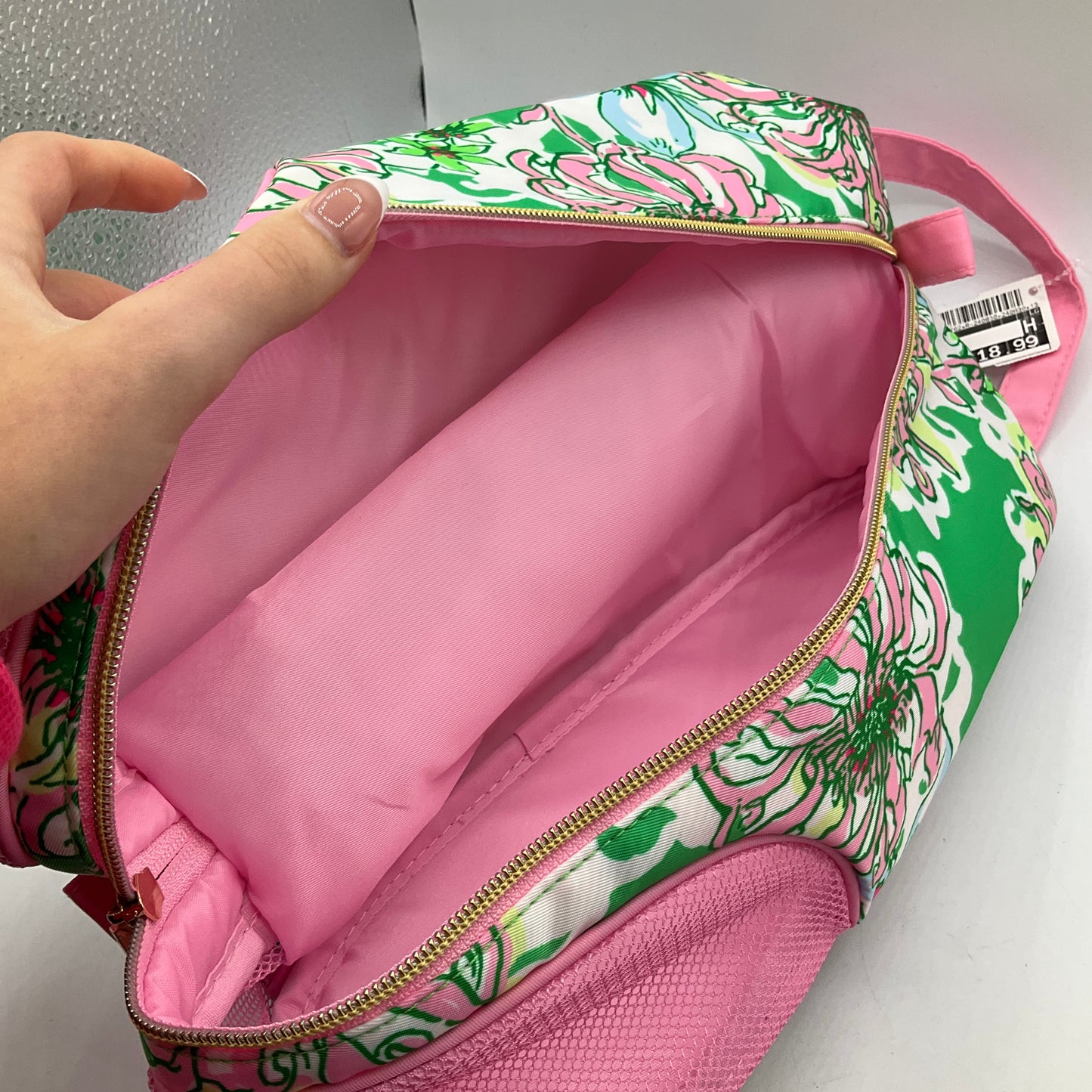 Makeup Bag By Lilly Pulitzer, Size: Medium