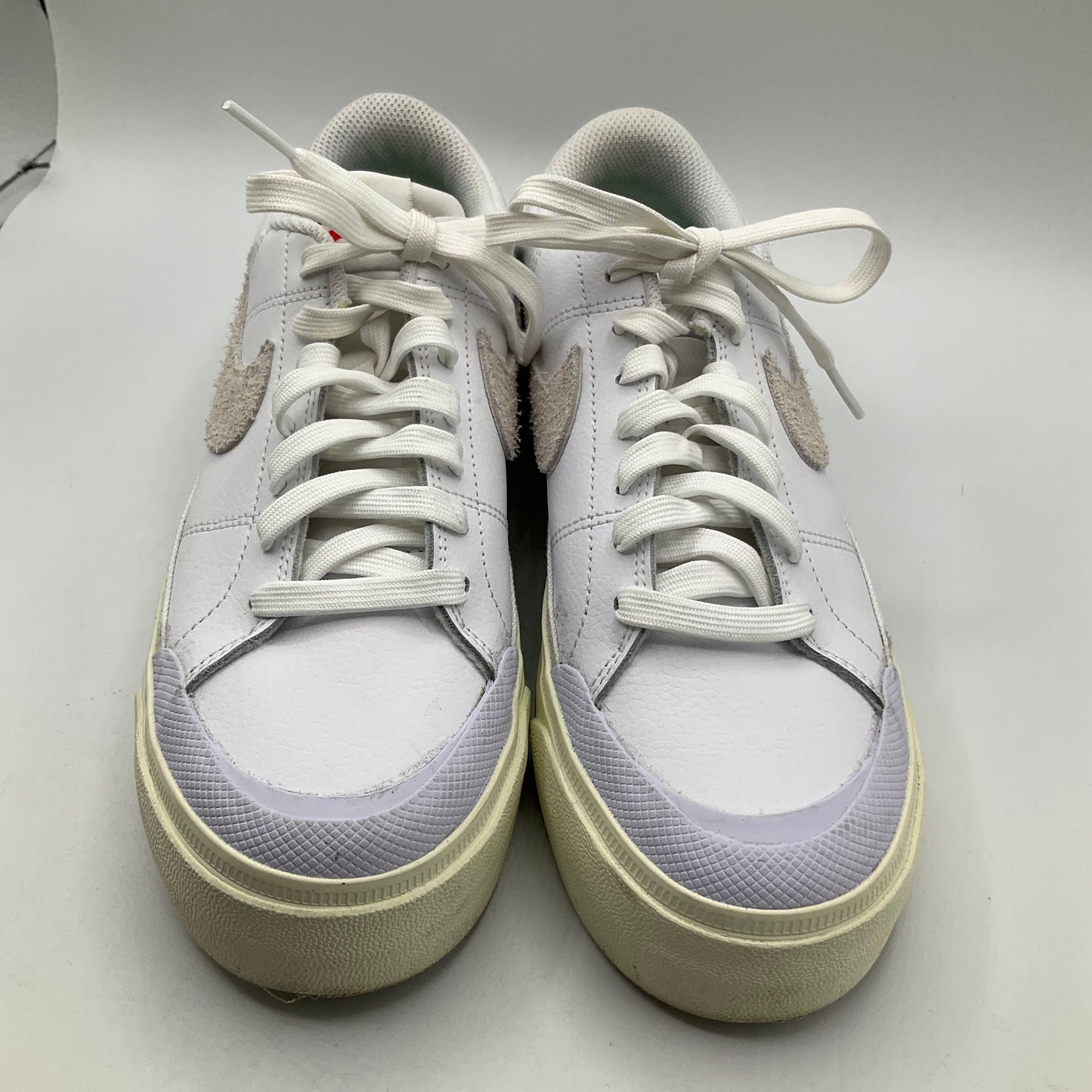 Shoes Sneakers By Nike In White, Size: 7