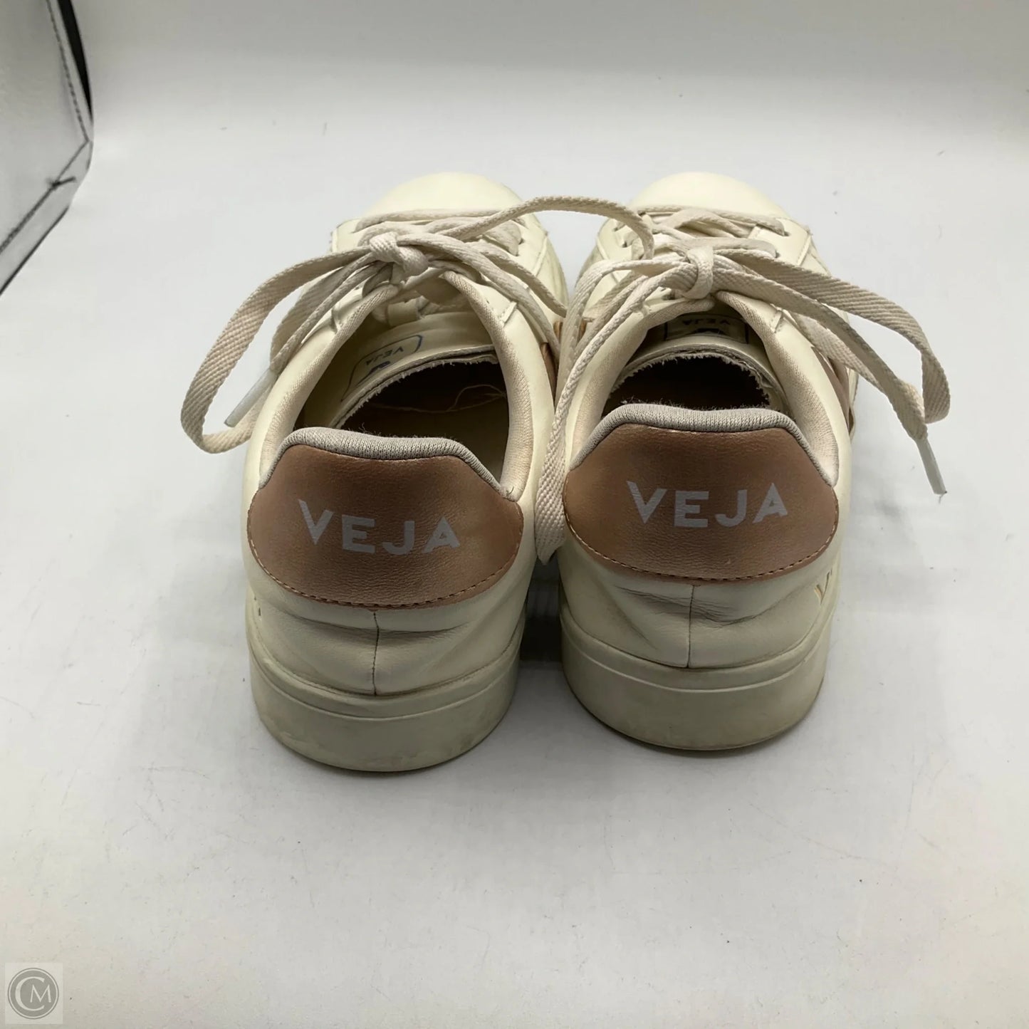 Shoes Sneakers By Veja In Cream & Tan, Size: 8