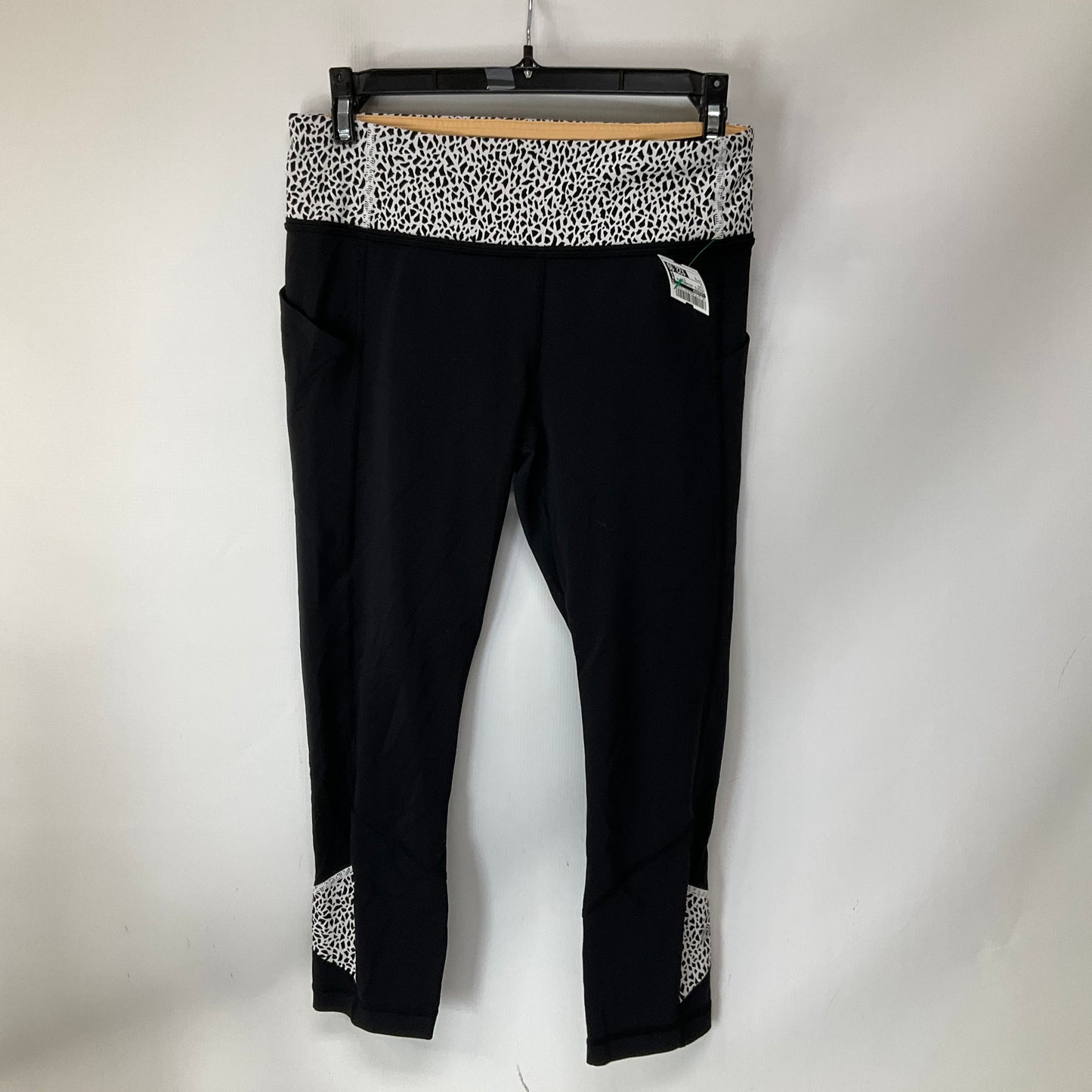 Athletic Leggings Capris By Lululemon In Black, Size: 6