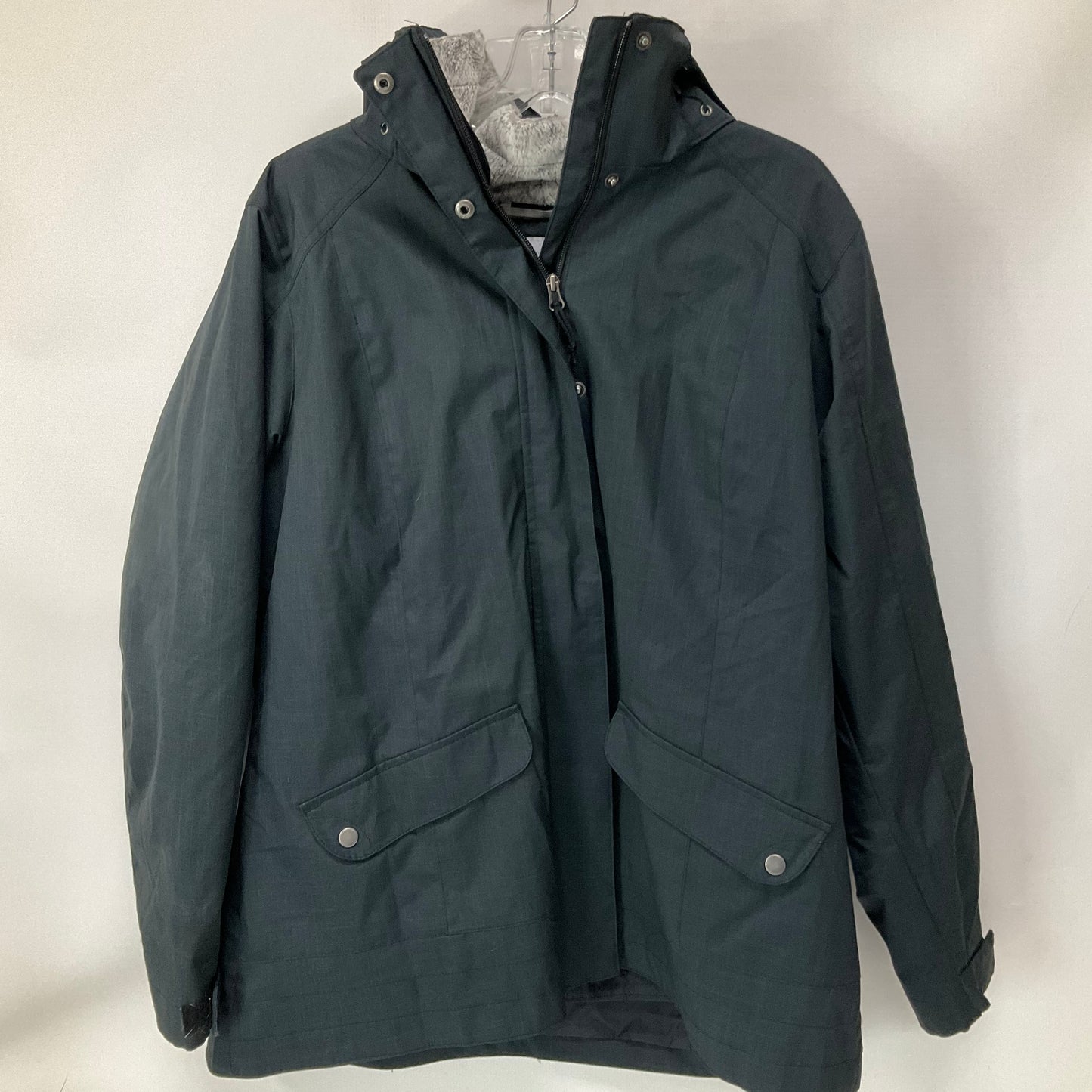 Jacket Windbreaker By Columbia In Black, Size: 1x