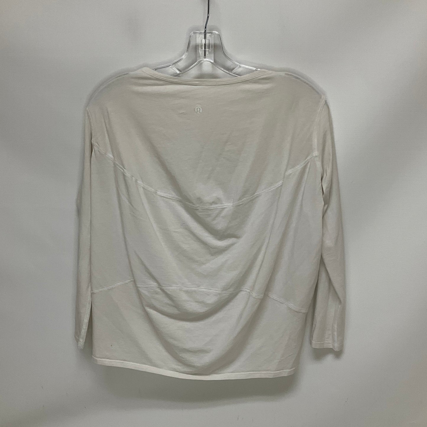 Athletic Top Long Sleeve Crewneck By Lululemon In White, Size: 4