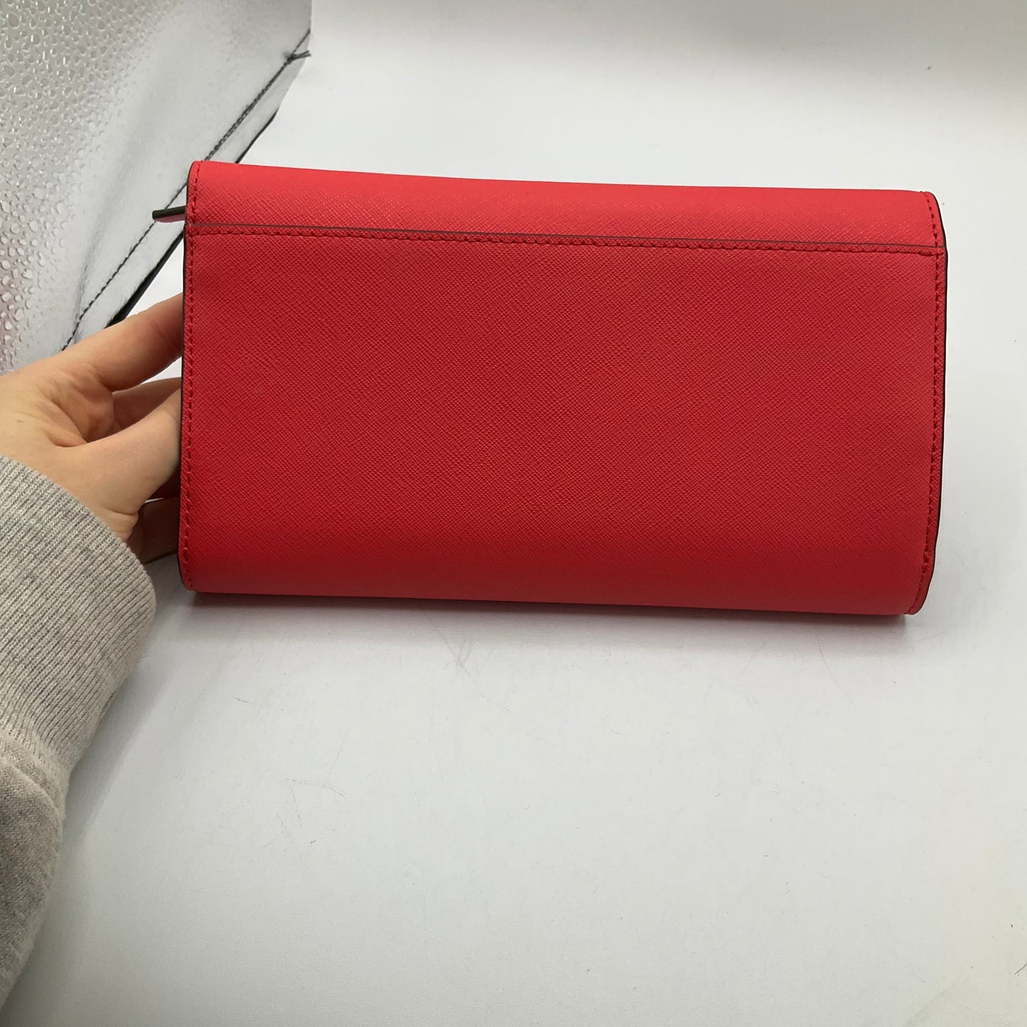 Clutch Designer By Kate Spade, Size: Medium