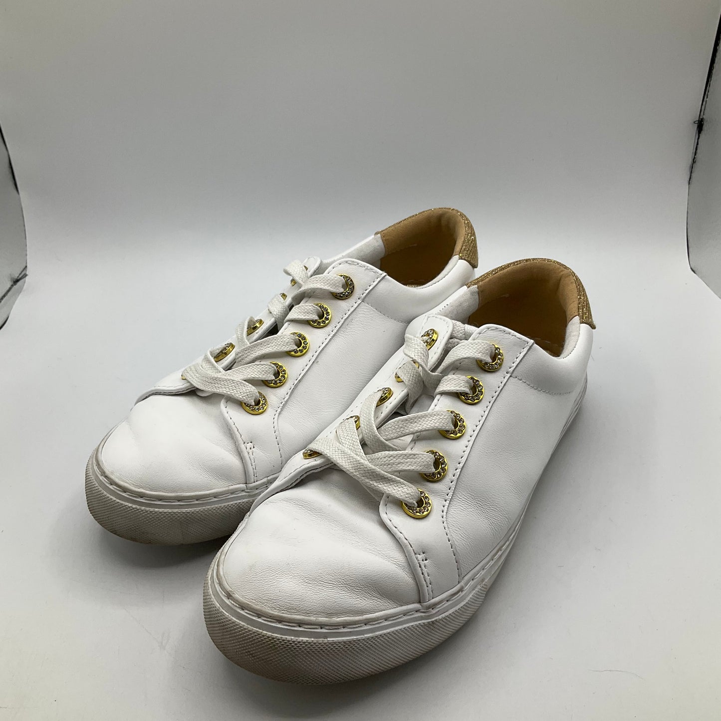 Shoes Sneakers By Lilly Pulitzer In White, Size: 9.5