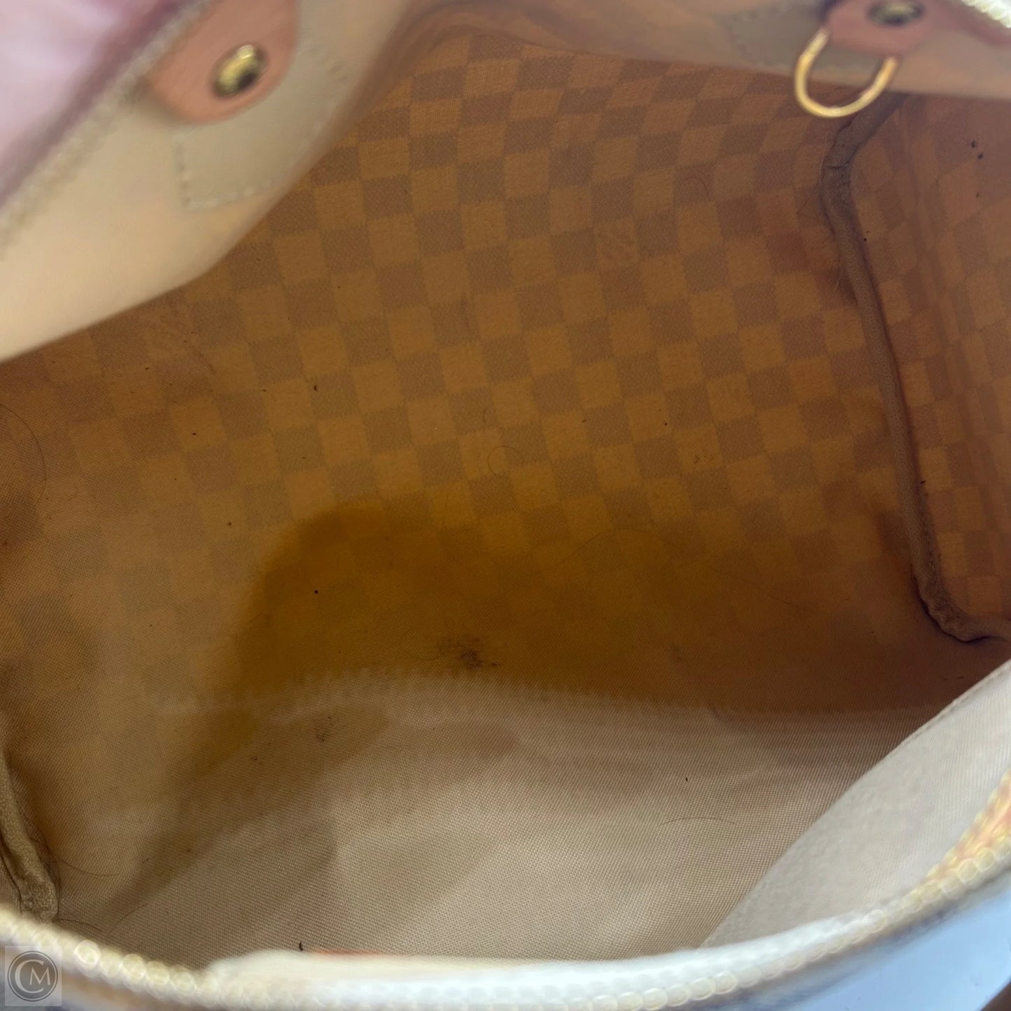 Handbag Luxury Designer By Louis Vuitton, Size: Medium