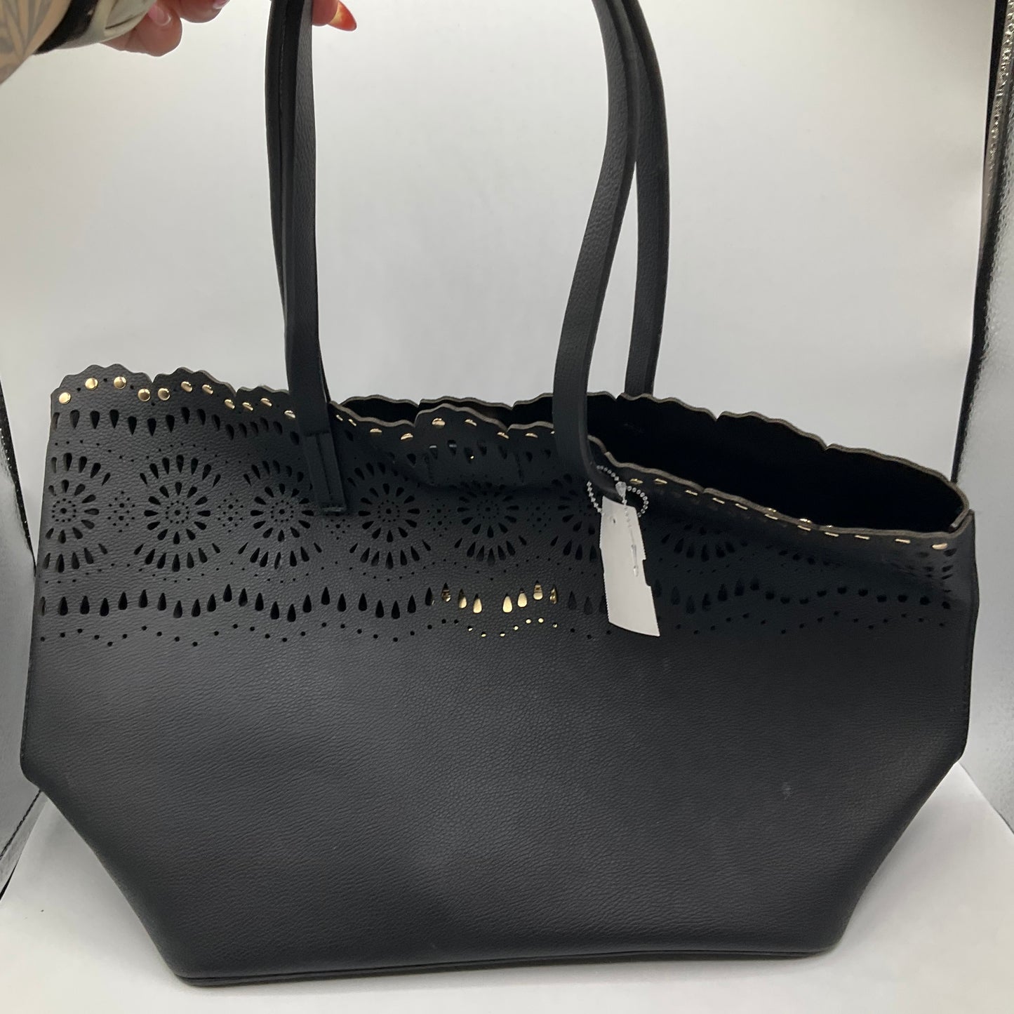 Handbag By Clothes Mentor, Size: Medium