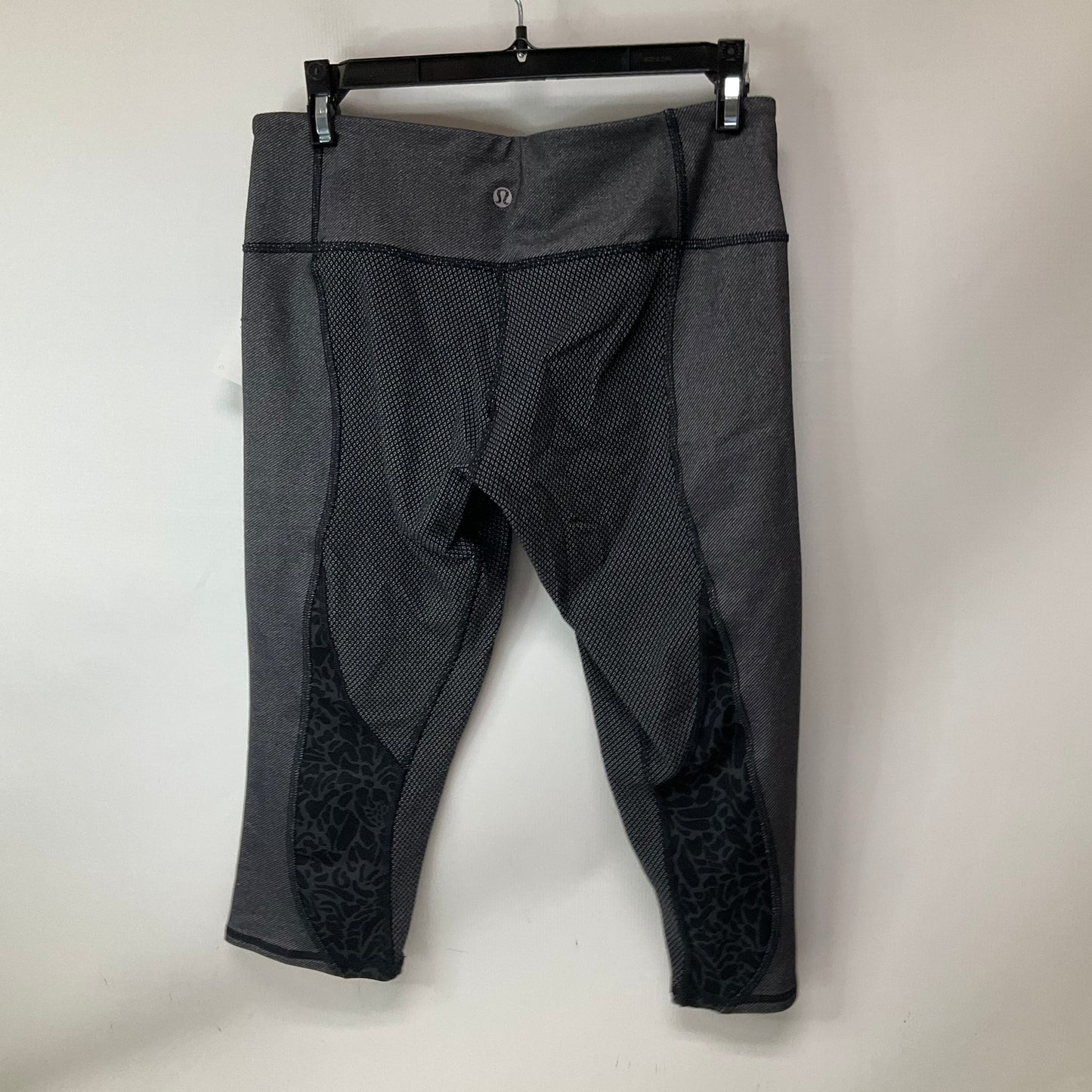 Athletic Leggings Capris By Lululemon In Grey, Size: 8