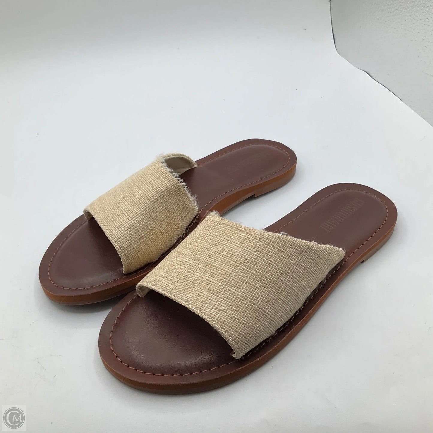 Sandals Flats By Cushionaire In Beige, Size: 6.5