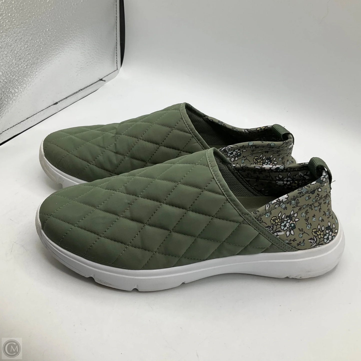 Shoes Flats By Vera Bradley In Green, Size: 10