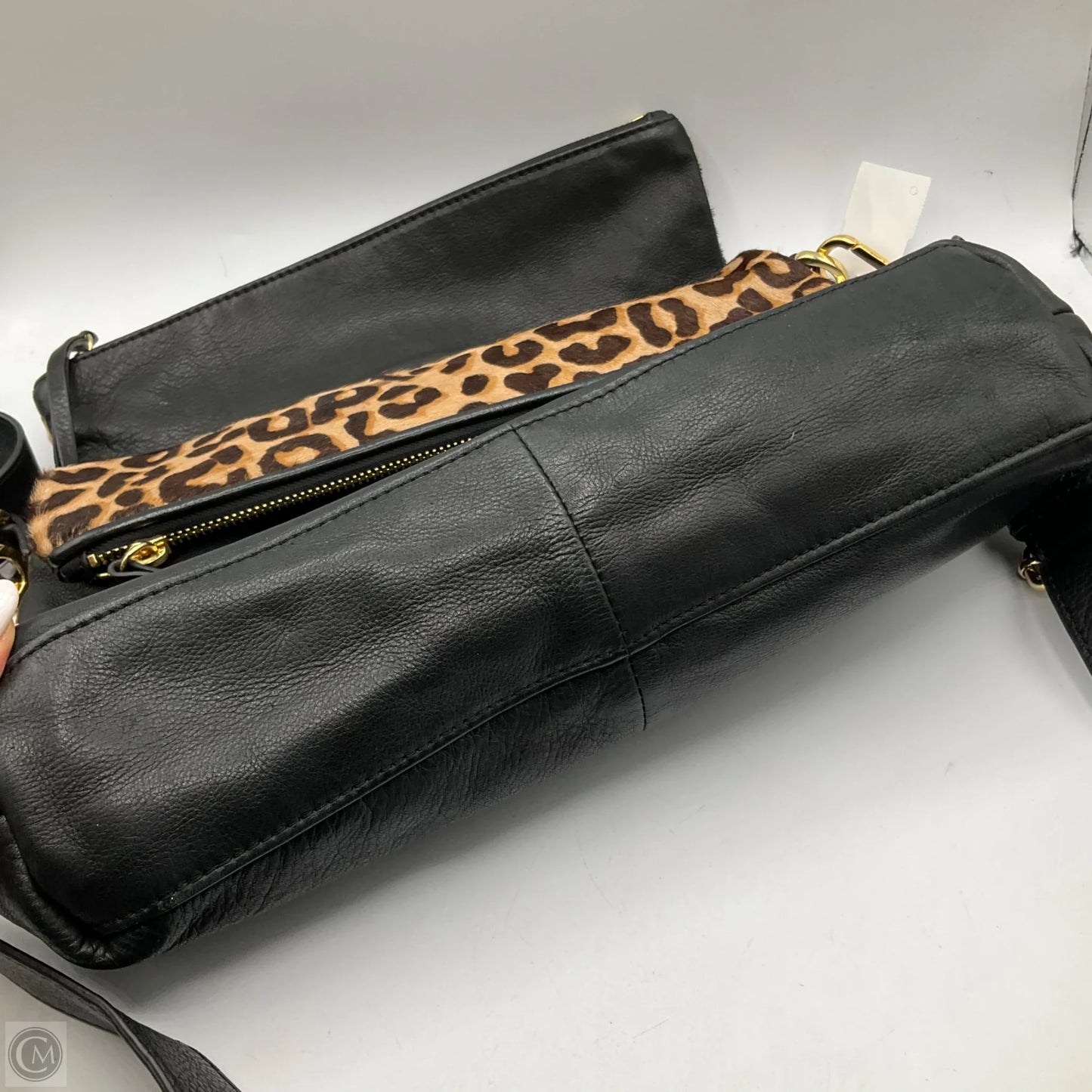 Crossbody By Margot, Size: Medium