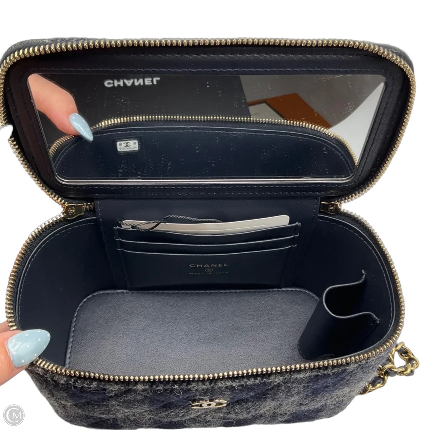 Crossbody Luxury Designer By Chanel, Size: Small