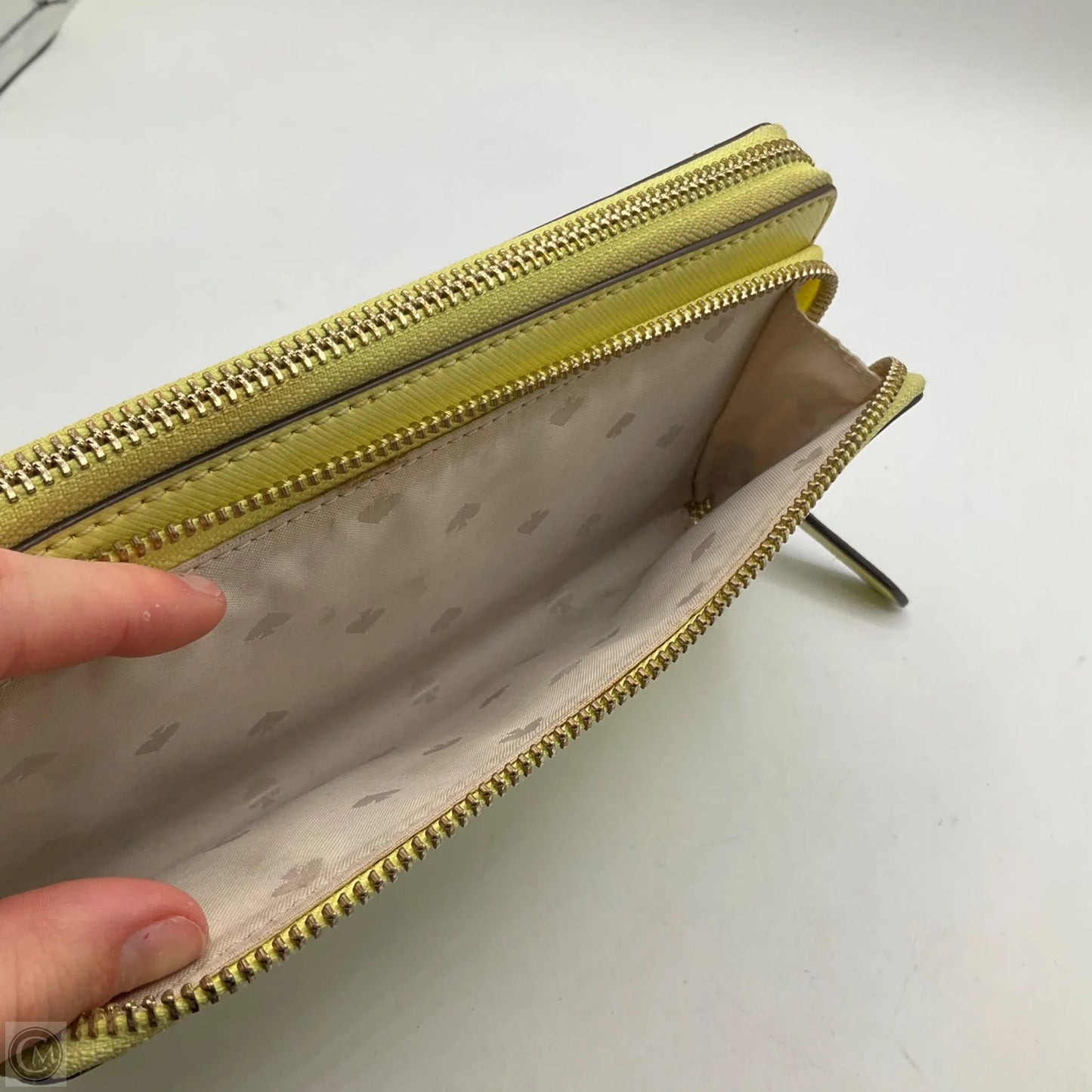 Wristlet Designer By Kate Spade, Size: Small