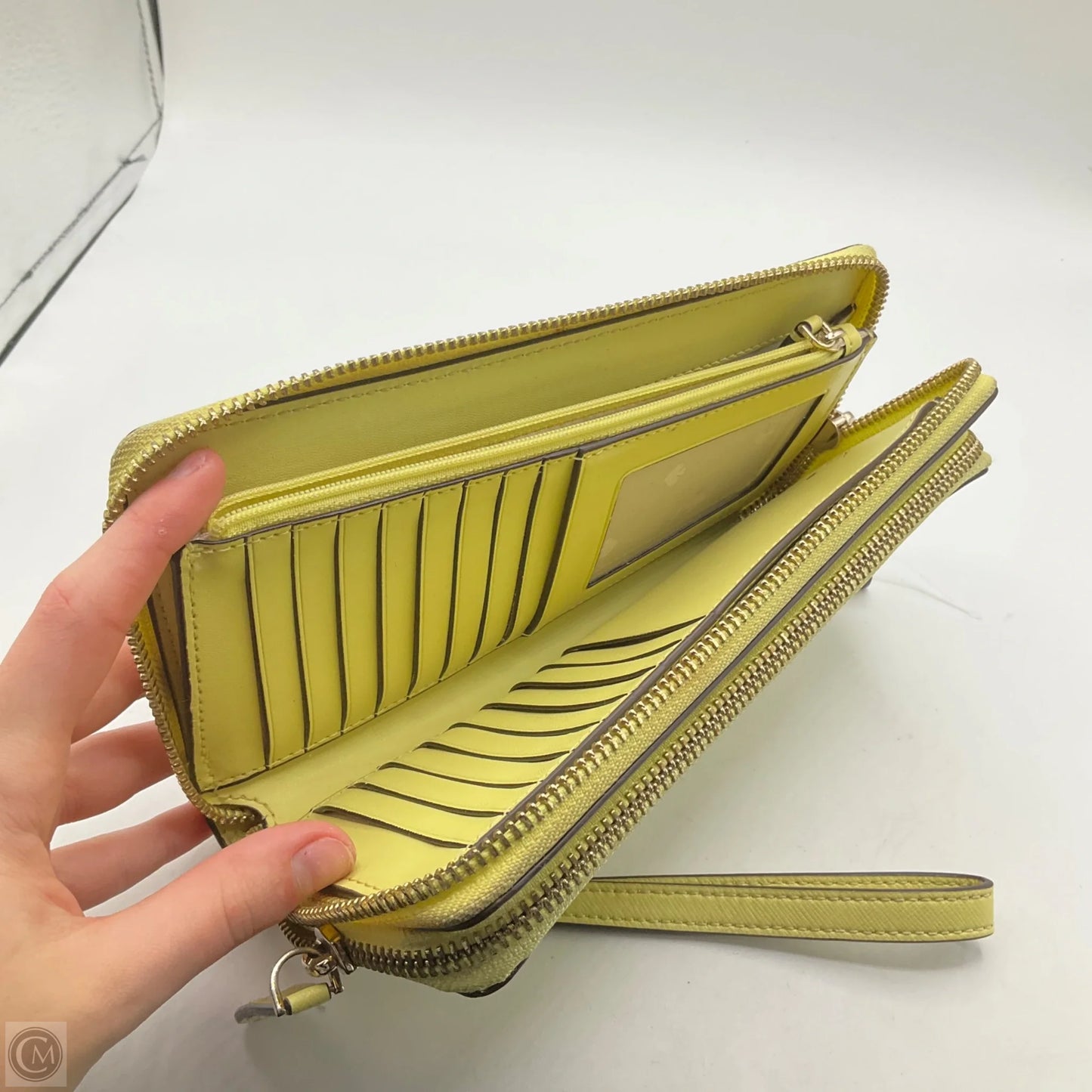 Wristlet Designer By Kate Spade, Size: Small