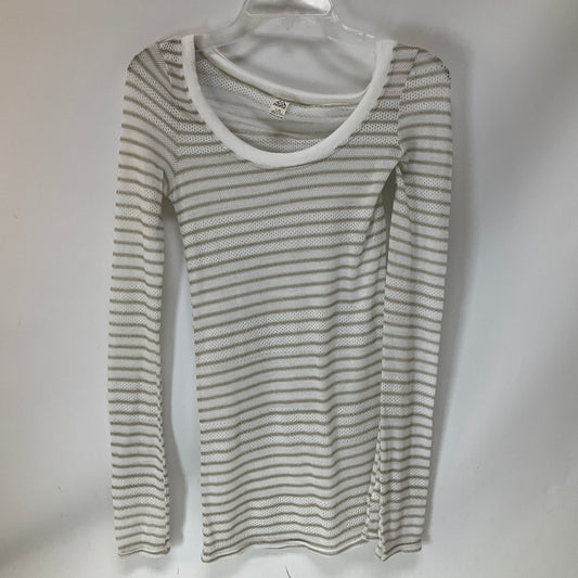 Top Long Sleeve By Free People In White, Size: L