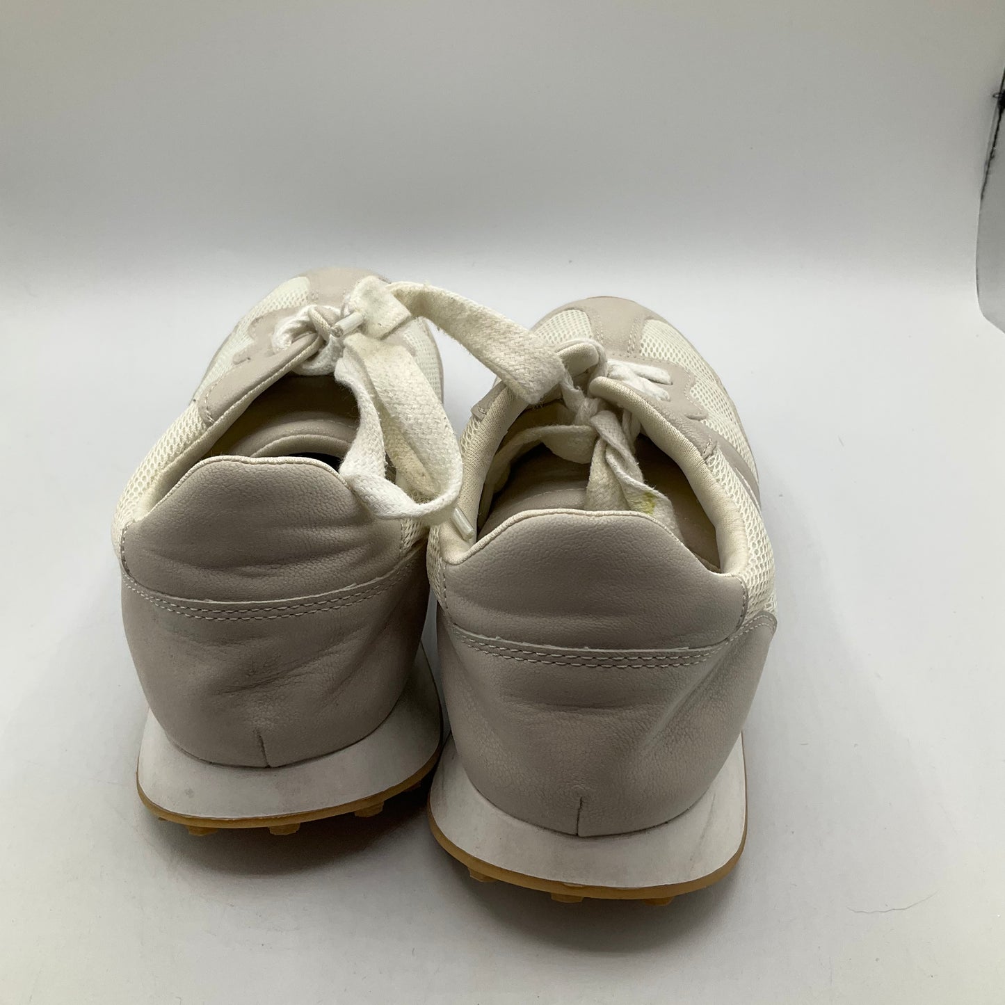 Shoes Athletic By Mia In White, Size: 8