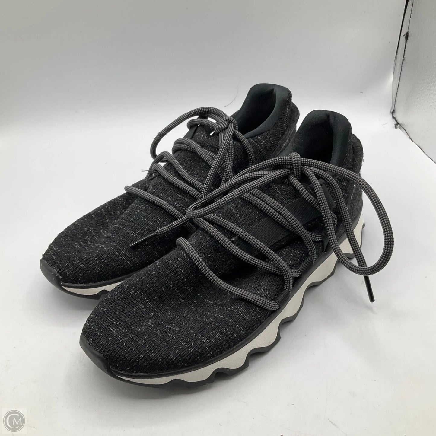 Shoes Sneakers By Sorel In Black, Size: 6.5