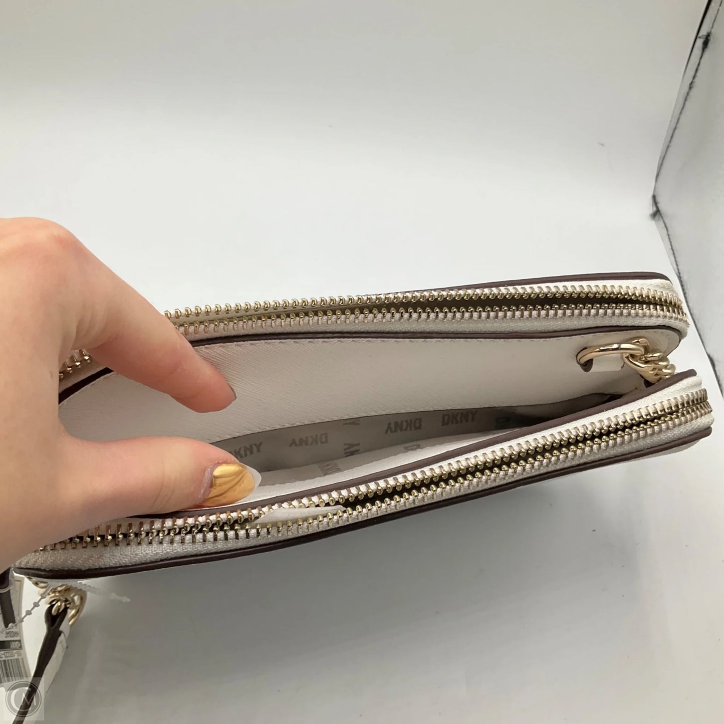 Handbag By Dkny, Size: Small