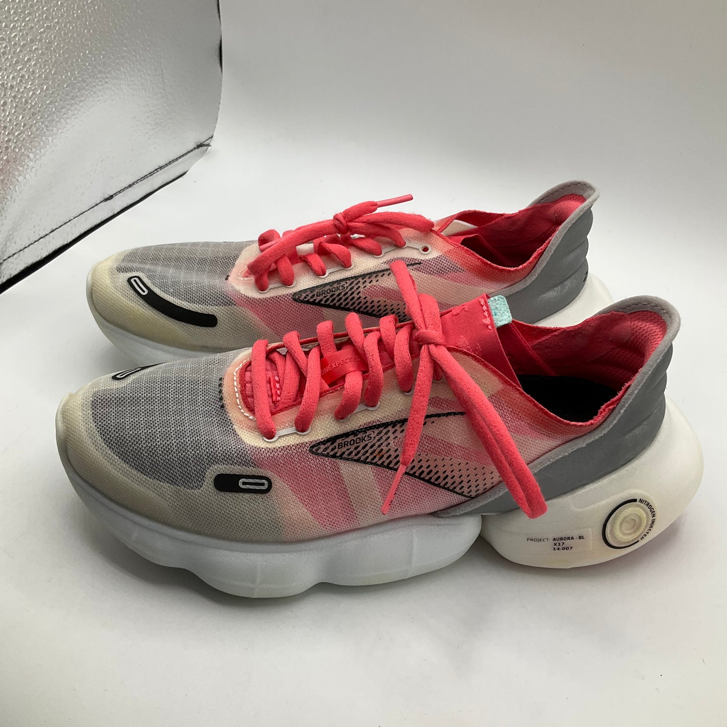 Shoes Athletic By Brooks In Grey & Pink, Size: 8