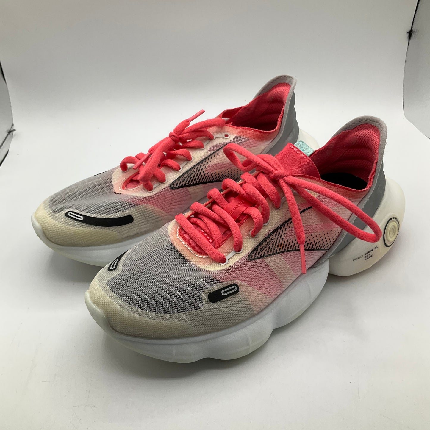 Shoes Athletic By Brooks In Grey & Pink, Size: 8