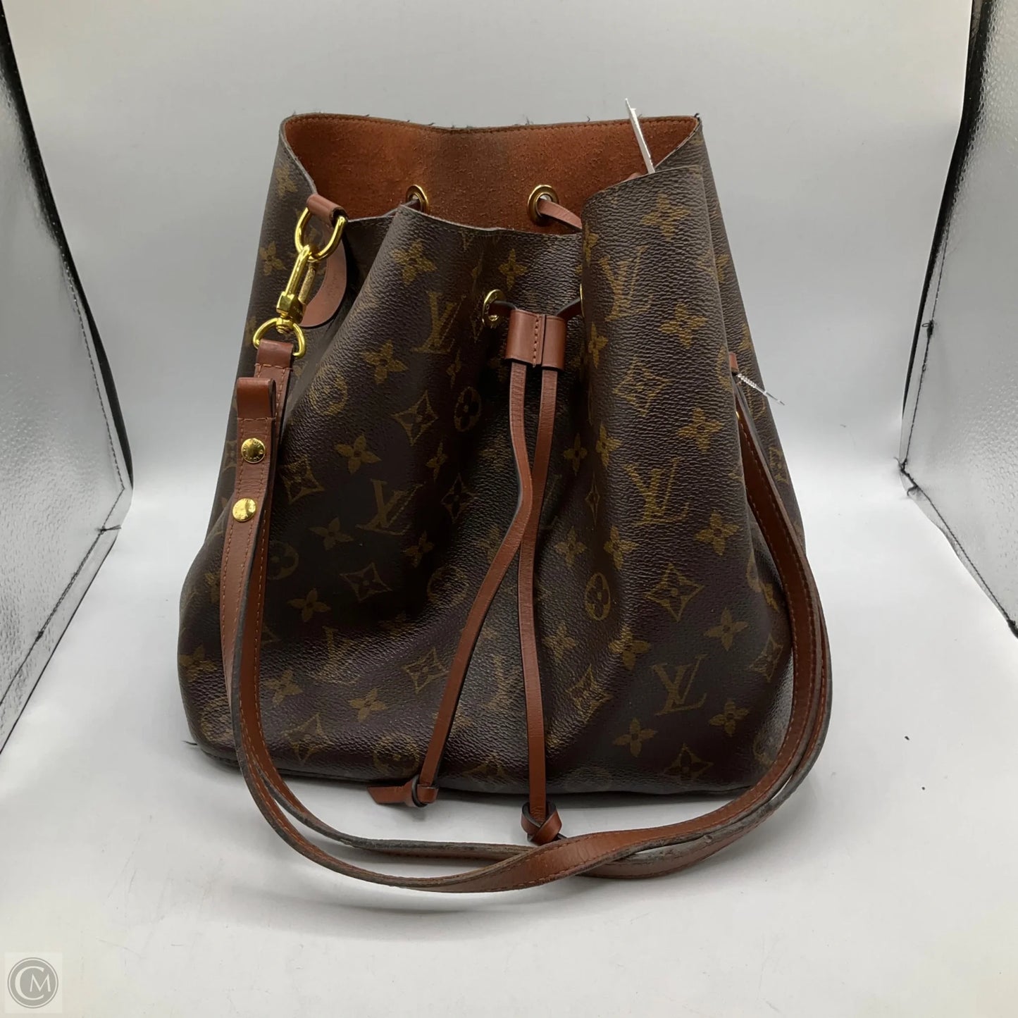 Handbag Luxury Designer By Louis Vuitton, Size: Medium