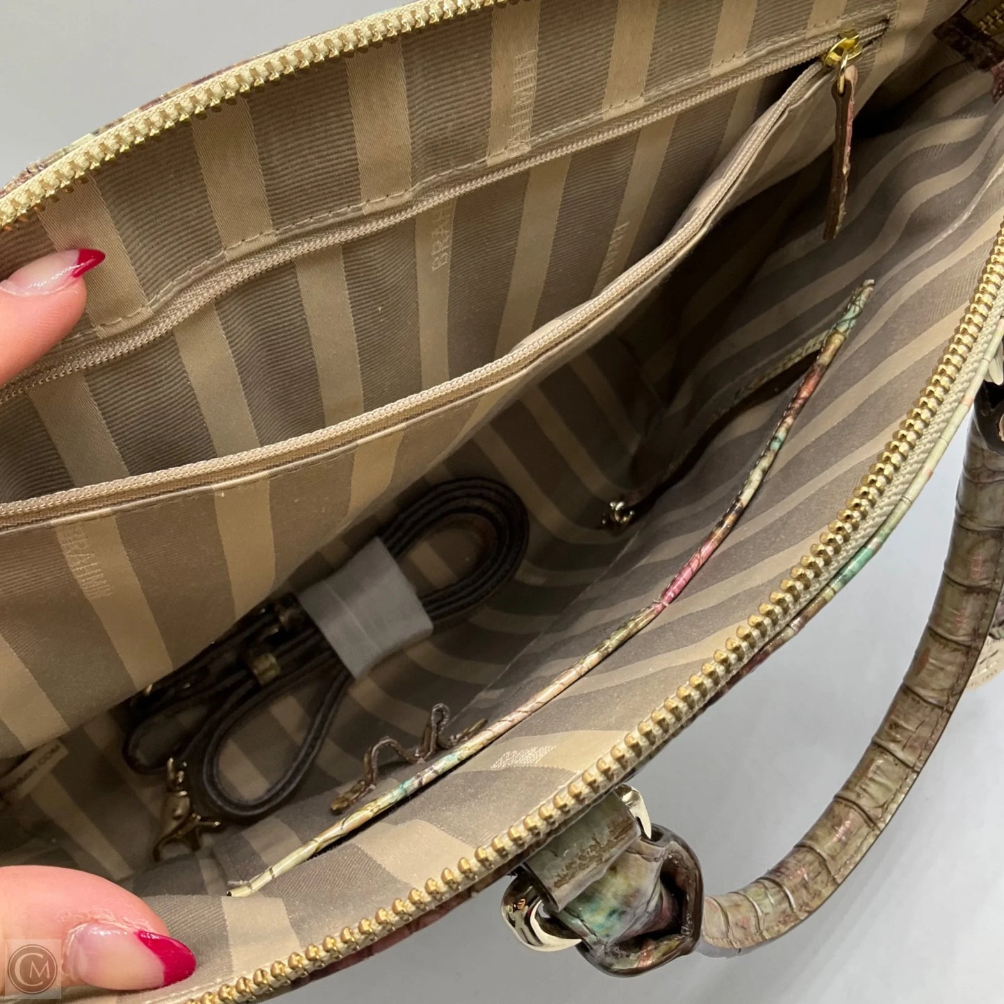 Handbag Designer By Brahmin, Size: Medium