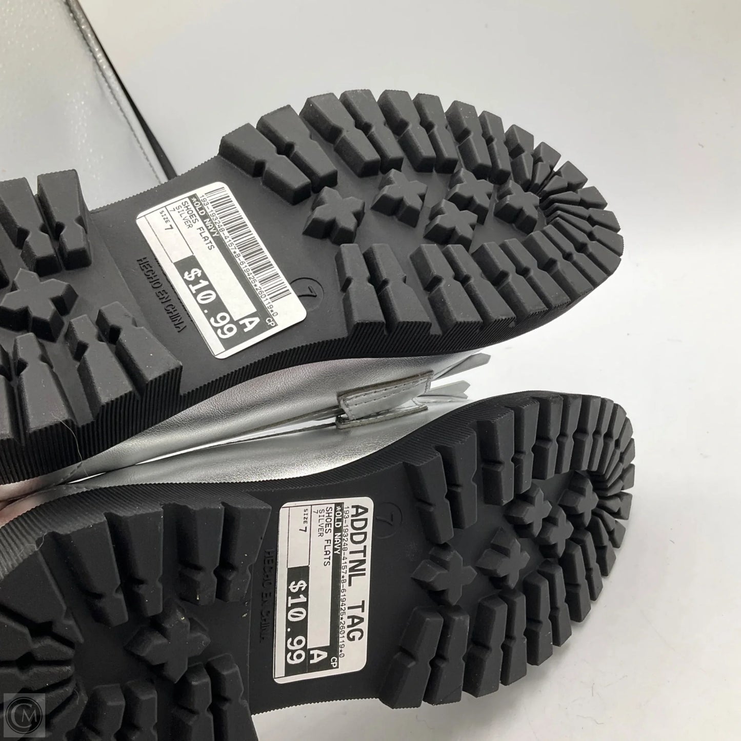 Shoes Flats By Old Navy In Silver, Size: 7