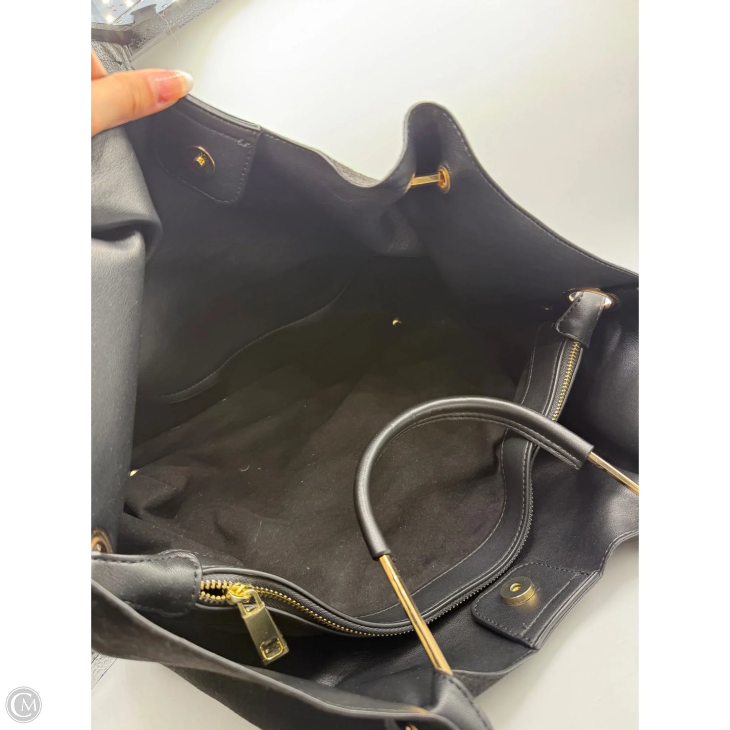 Handbag Designer By Sondra Roberts, Size: Medium
