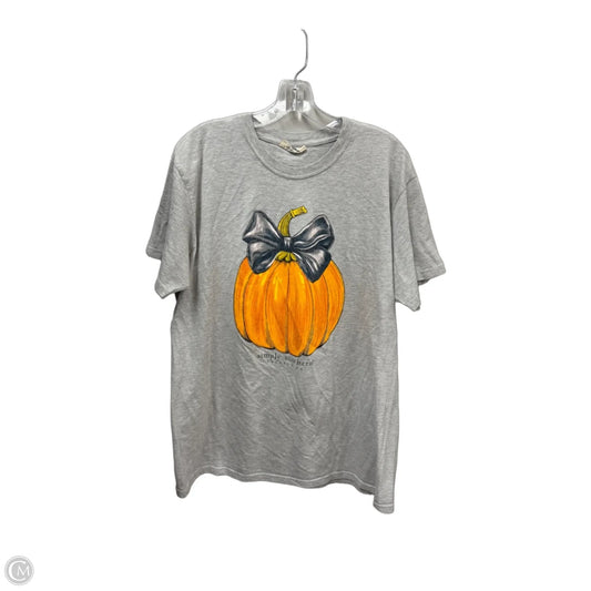 Top Short Sleeve By Simply Southern In Grey, Size: Xl