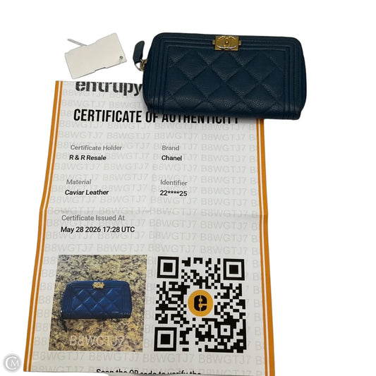 Wallet Luxury Designer By Chanel, Size: Medium