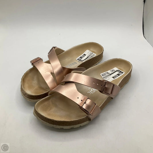 Sandals Flats By Birkenstock In Rose Gold, Size: 7