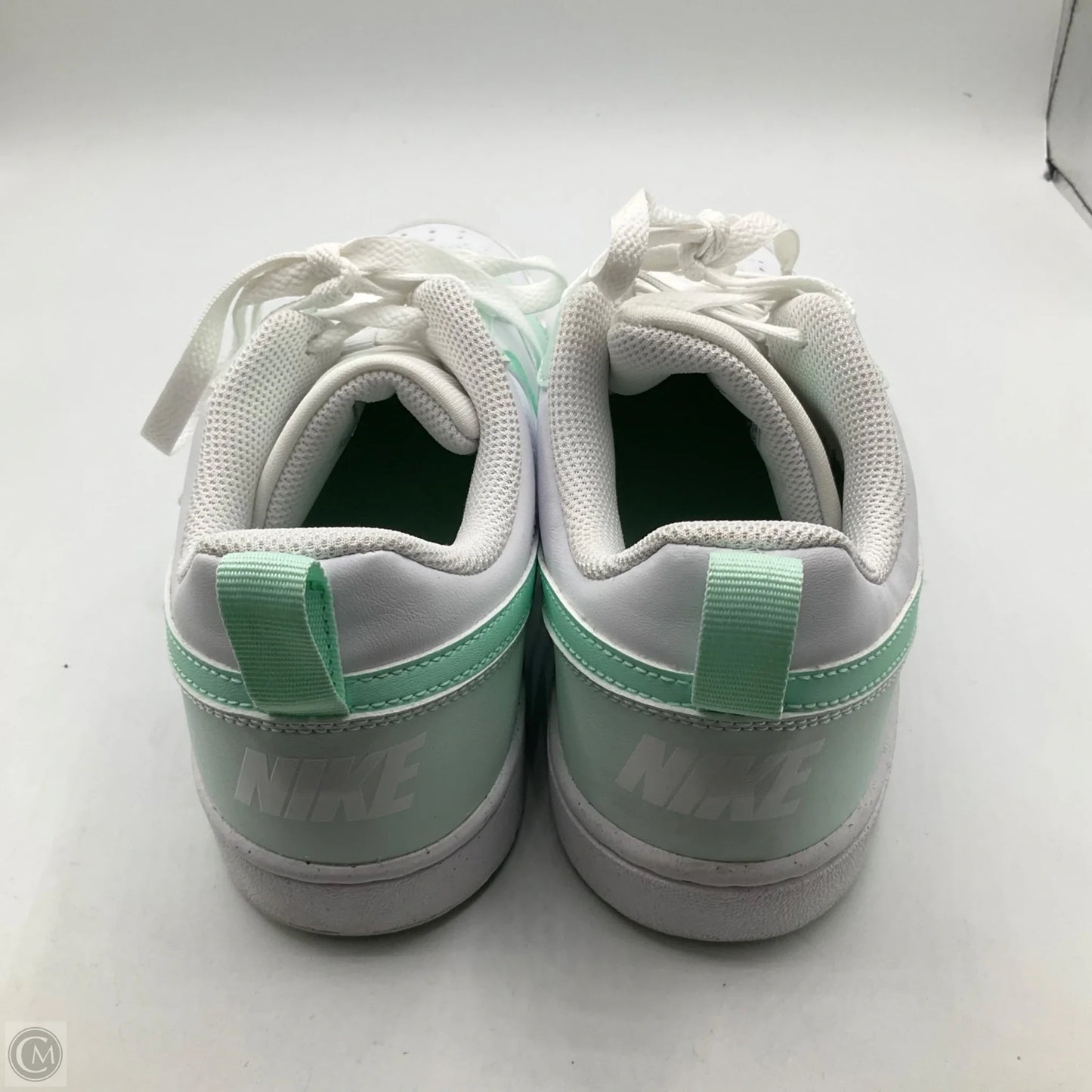 Shoes Sneakers By Nike In Green, Size: 9