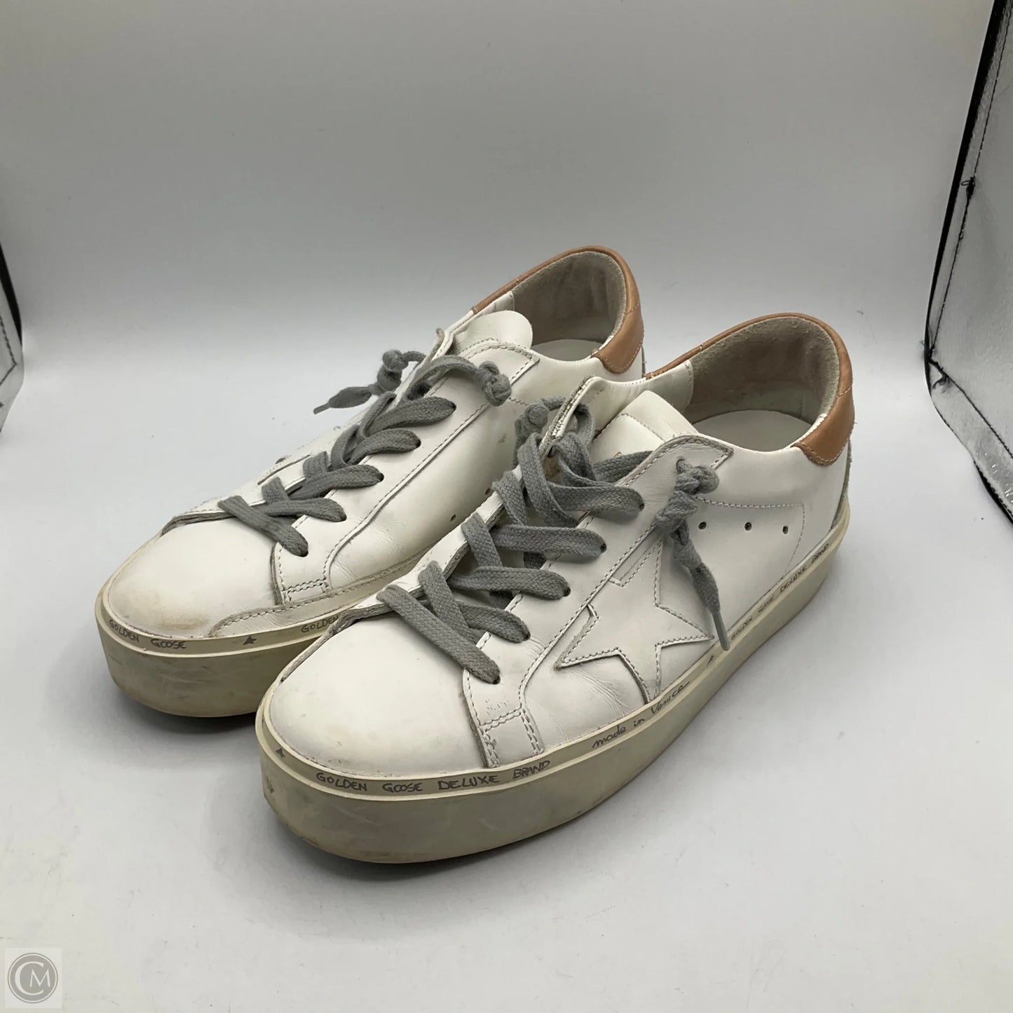 Shoes Luxury Designer By Golden Goose In White, Size: 8.5