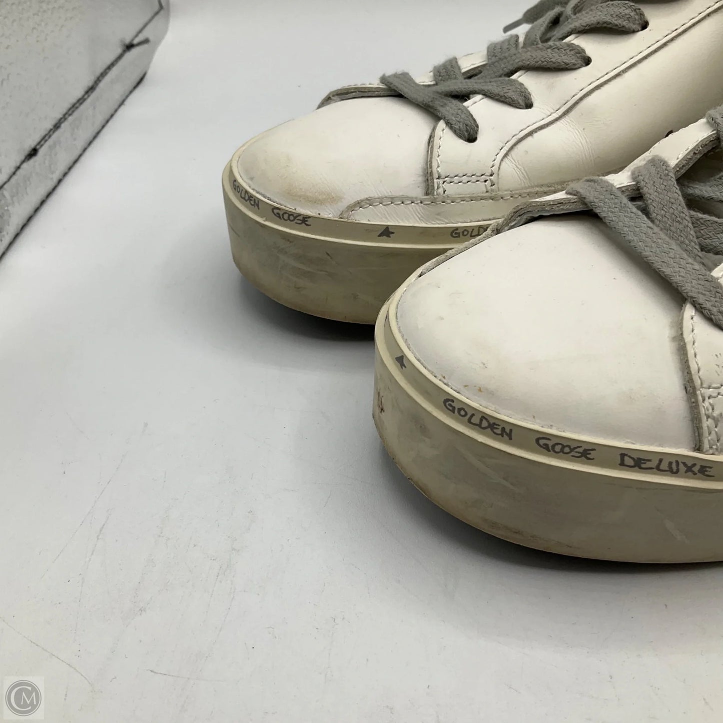 Shoes Luxury Designer By Golden Goose In White, Size: 8.5