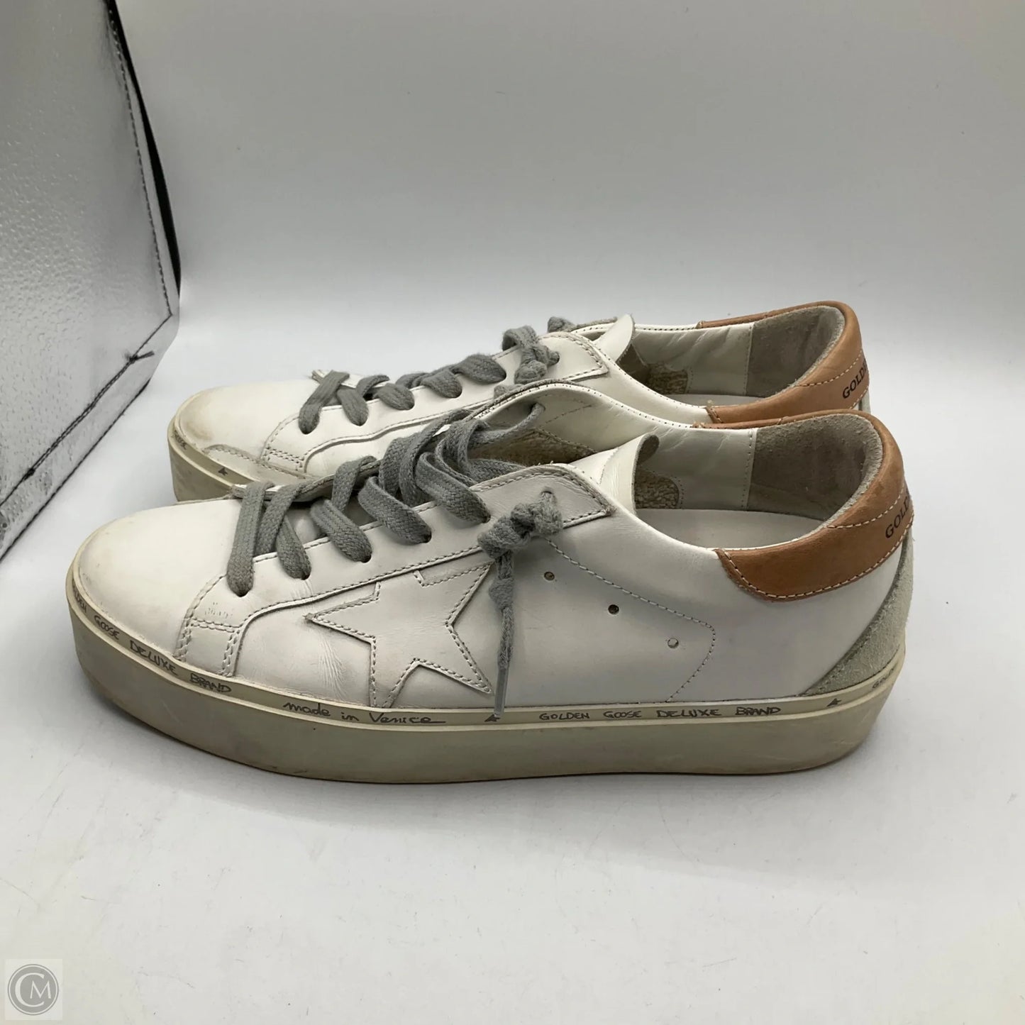 Shoes Luxury Designer By Golden Goose In White, Size: 8.5