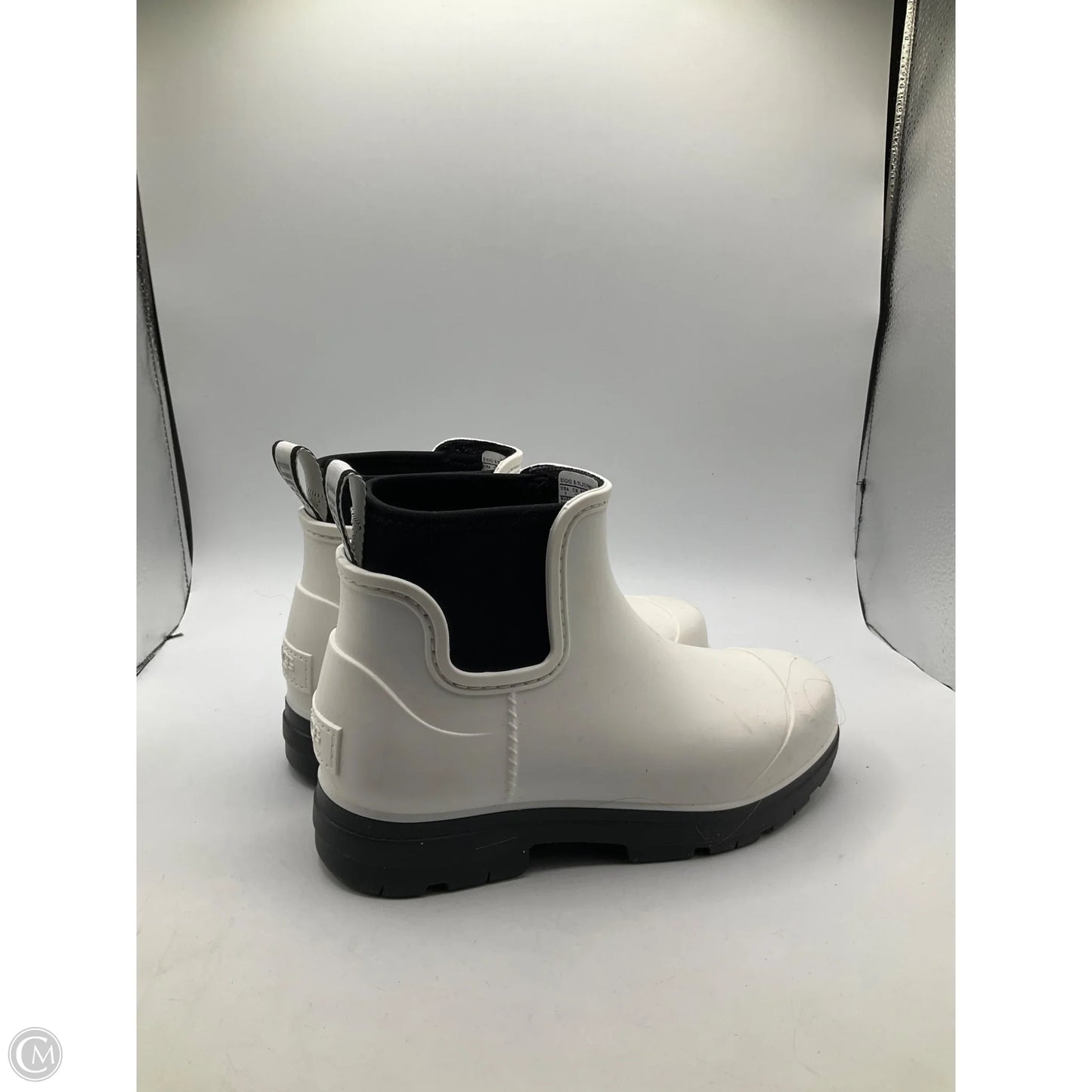 Boots Designer By Ugg In White, Size: 6