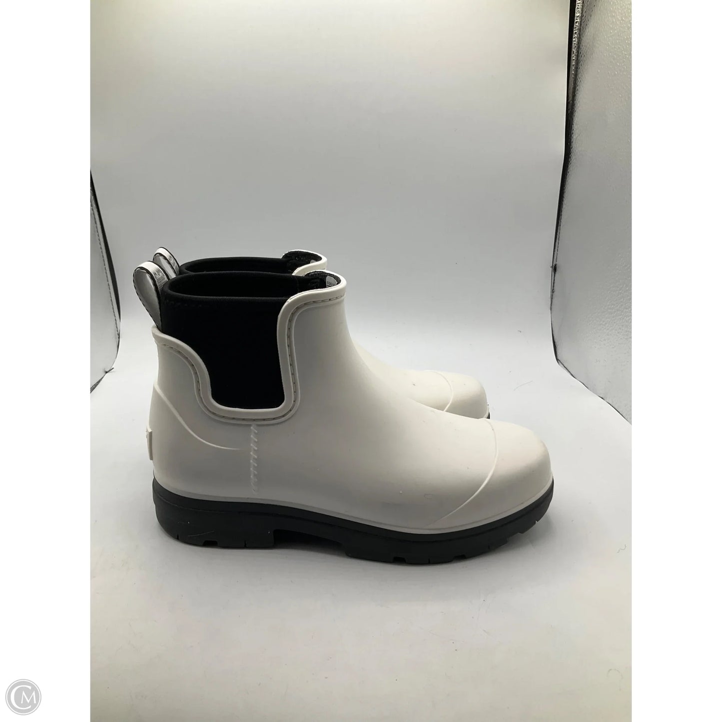Boots Designer By Ugg In White, Size: 6