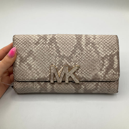 Wallet Designer By Michael Kors  Size: Medium