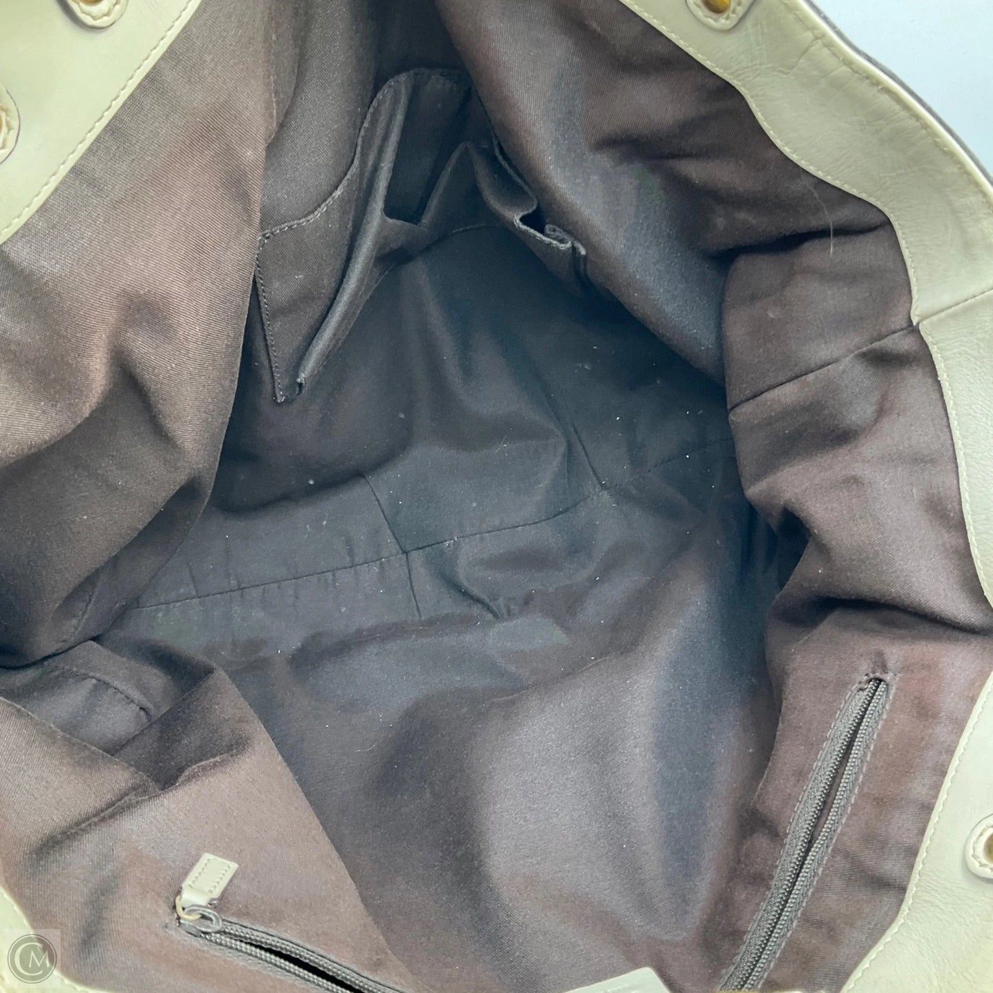 Handbag Luxury Designer By Gucci, Size: Medium